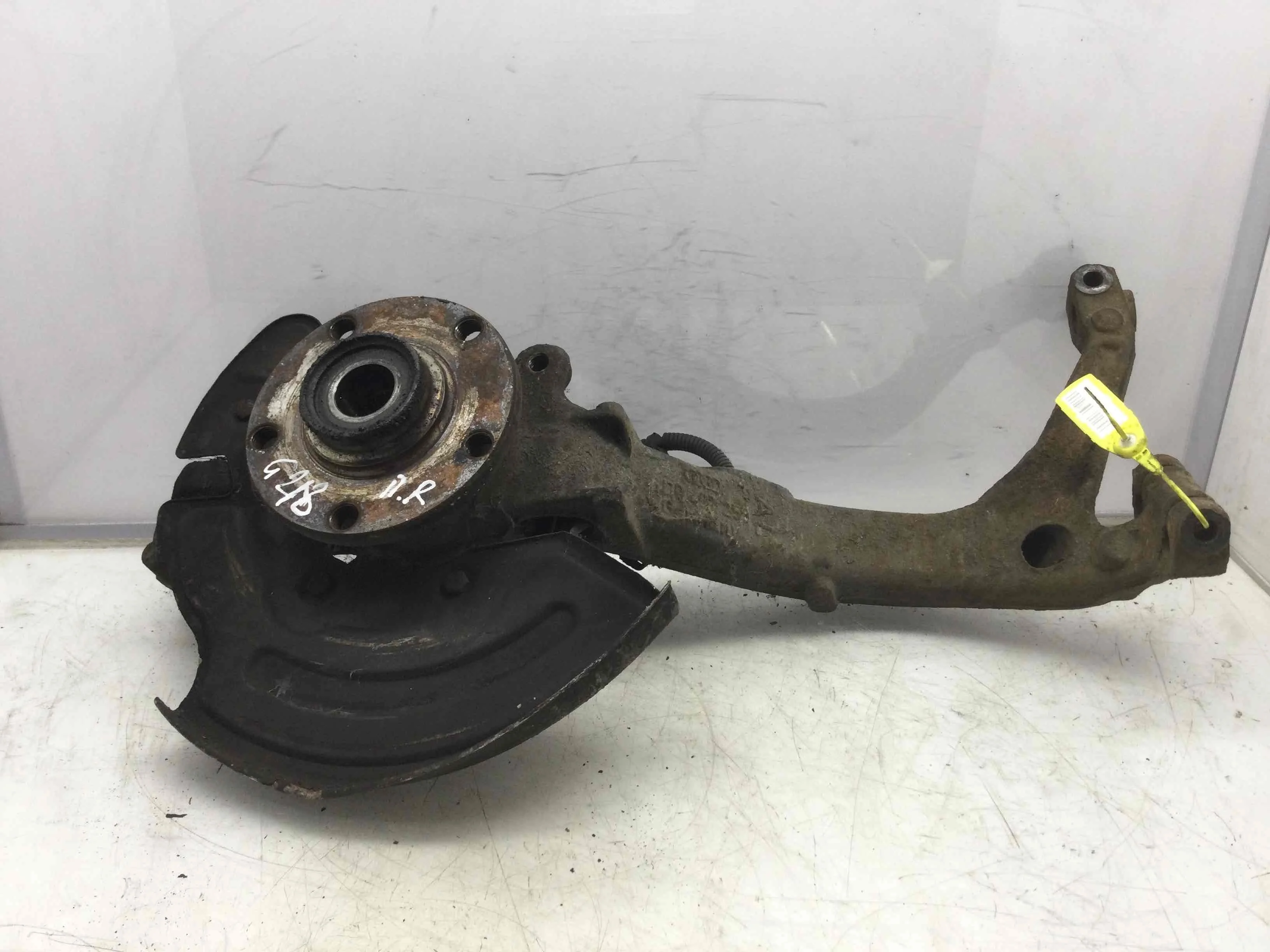 Ступица передняя правая Volkswagen Passat B5+ [рестайлинг] (2000-2005) дизель 1.9 TDI Механика Седан