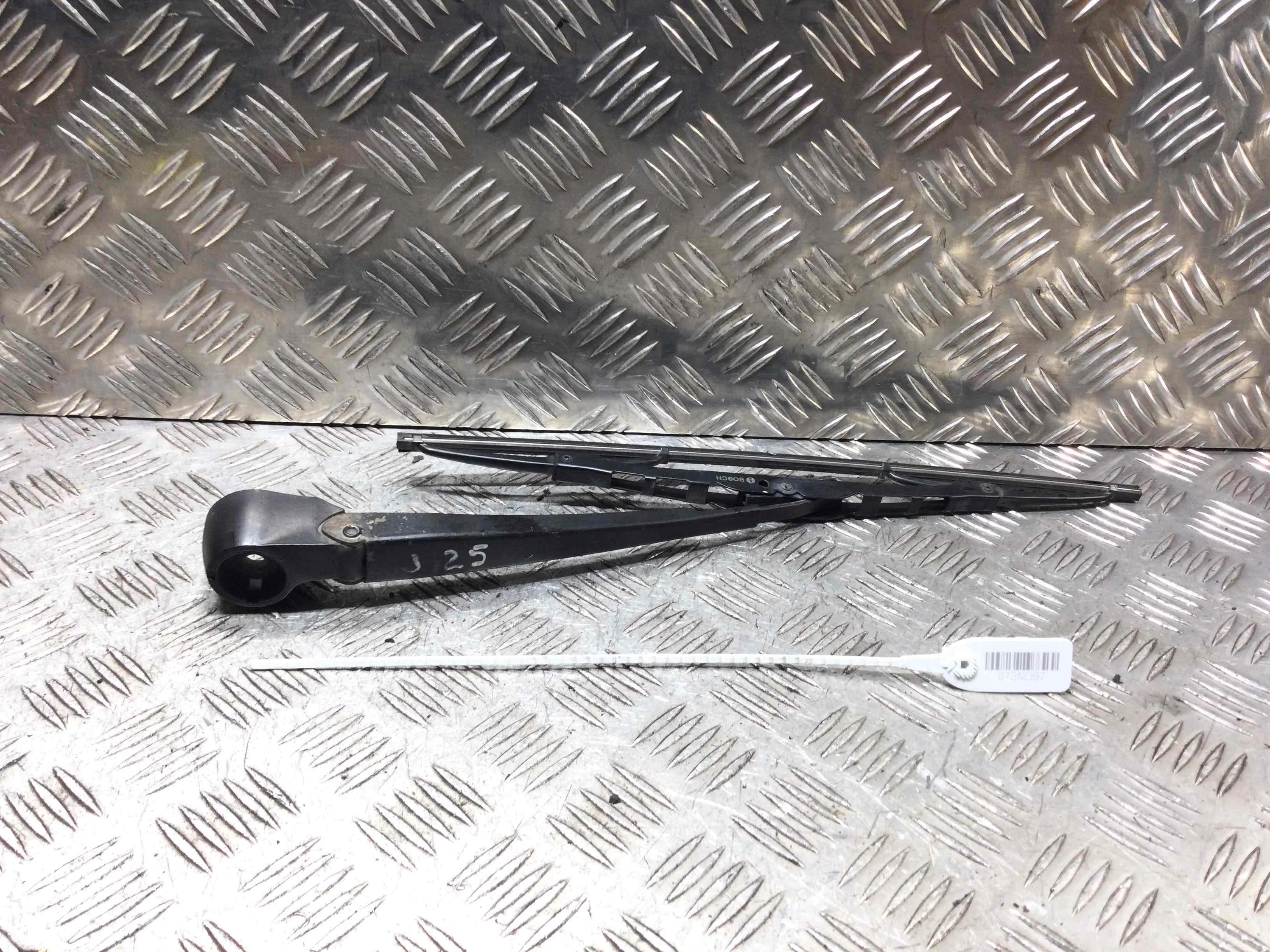 Щеткодержатель задний Audi A4 B5 (1994-1999) дизель 1.9 TDI Механика Универсал