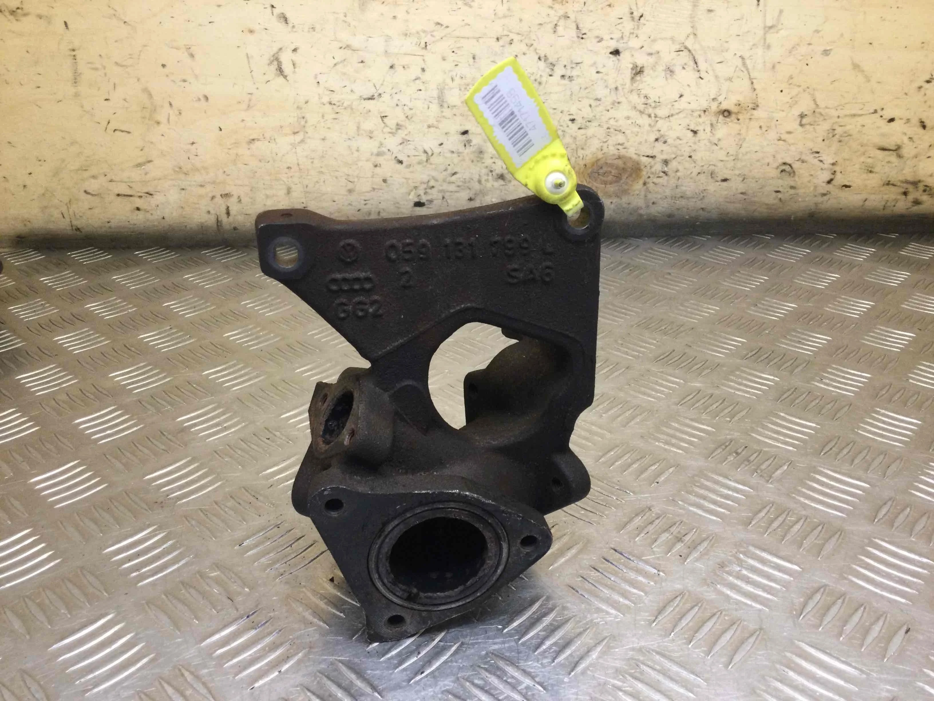 Коллектор выпускной Audi A6 C6/4F (2004-2008) дизель 2.7 DTI  Седан