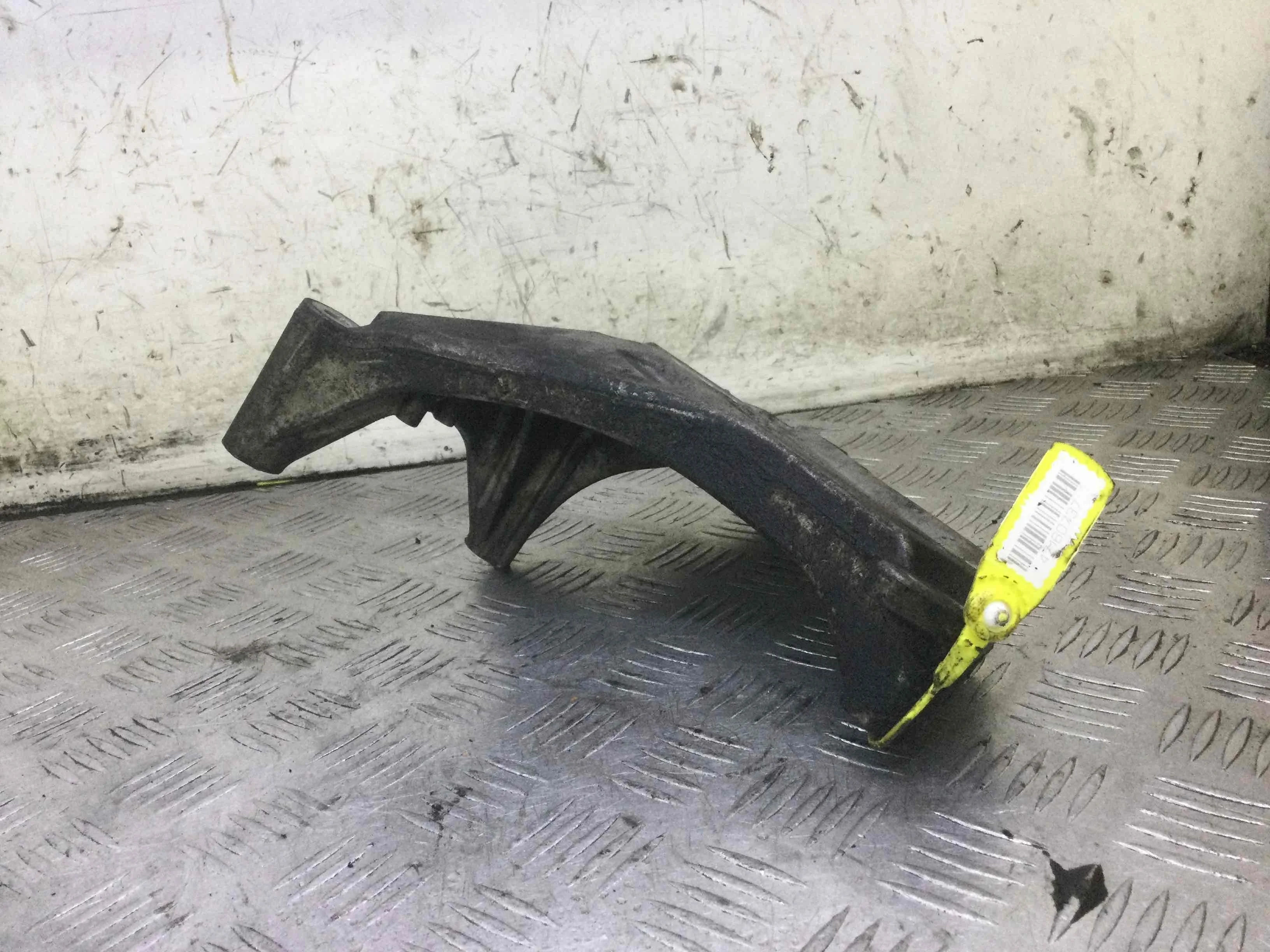 Кронштейн двигателя Volkswagen Passat B6 (2005-2010) дизель 2.0 TDI Механика Седан