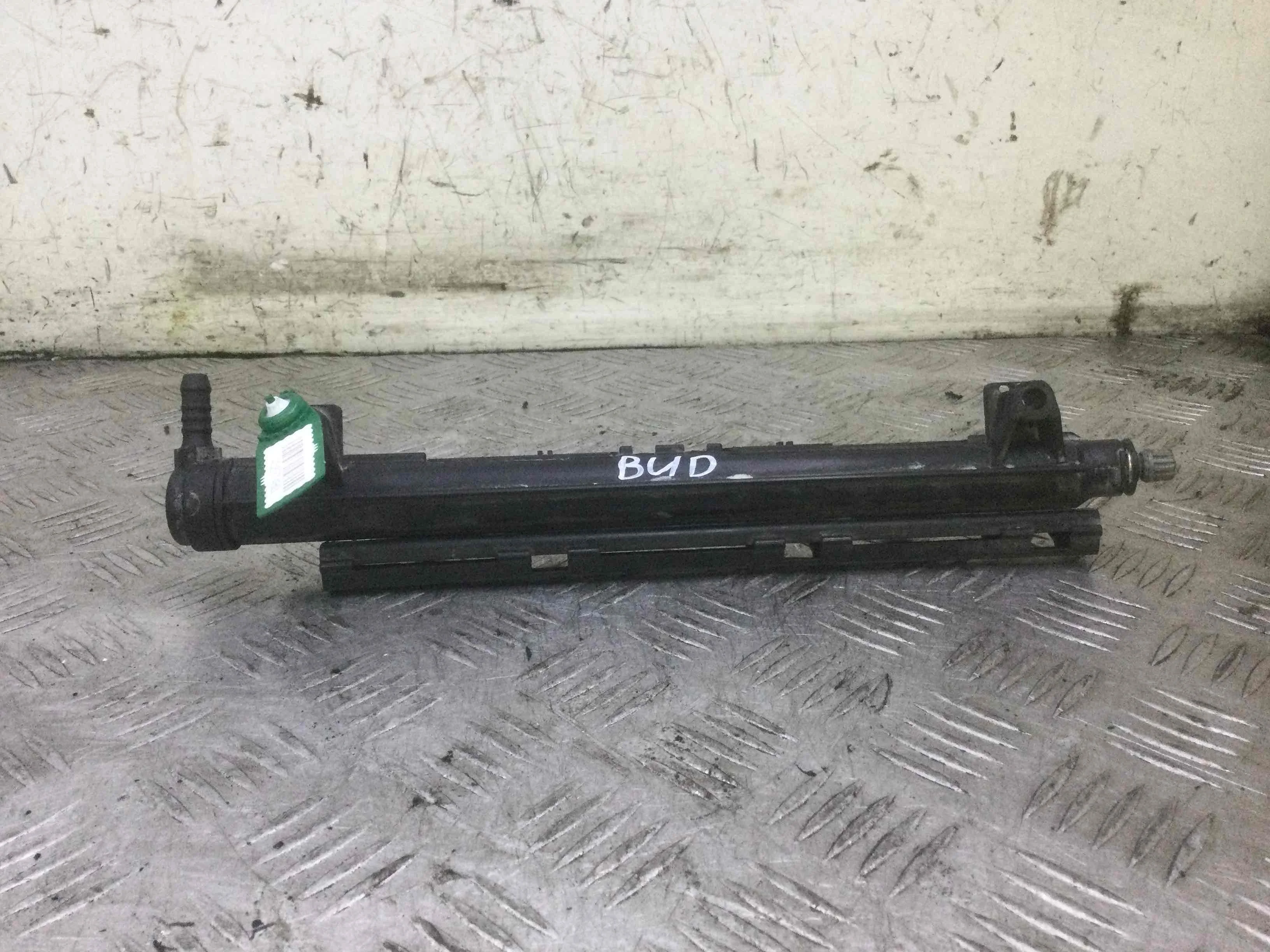 Топливная рампа Volkswagen Golf Plus 1 поколение (2005-2009) бензин 1.4 i Механика