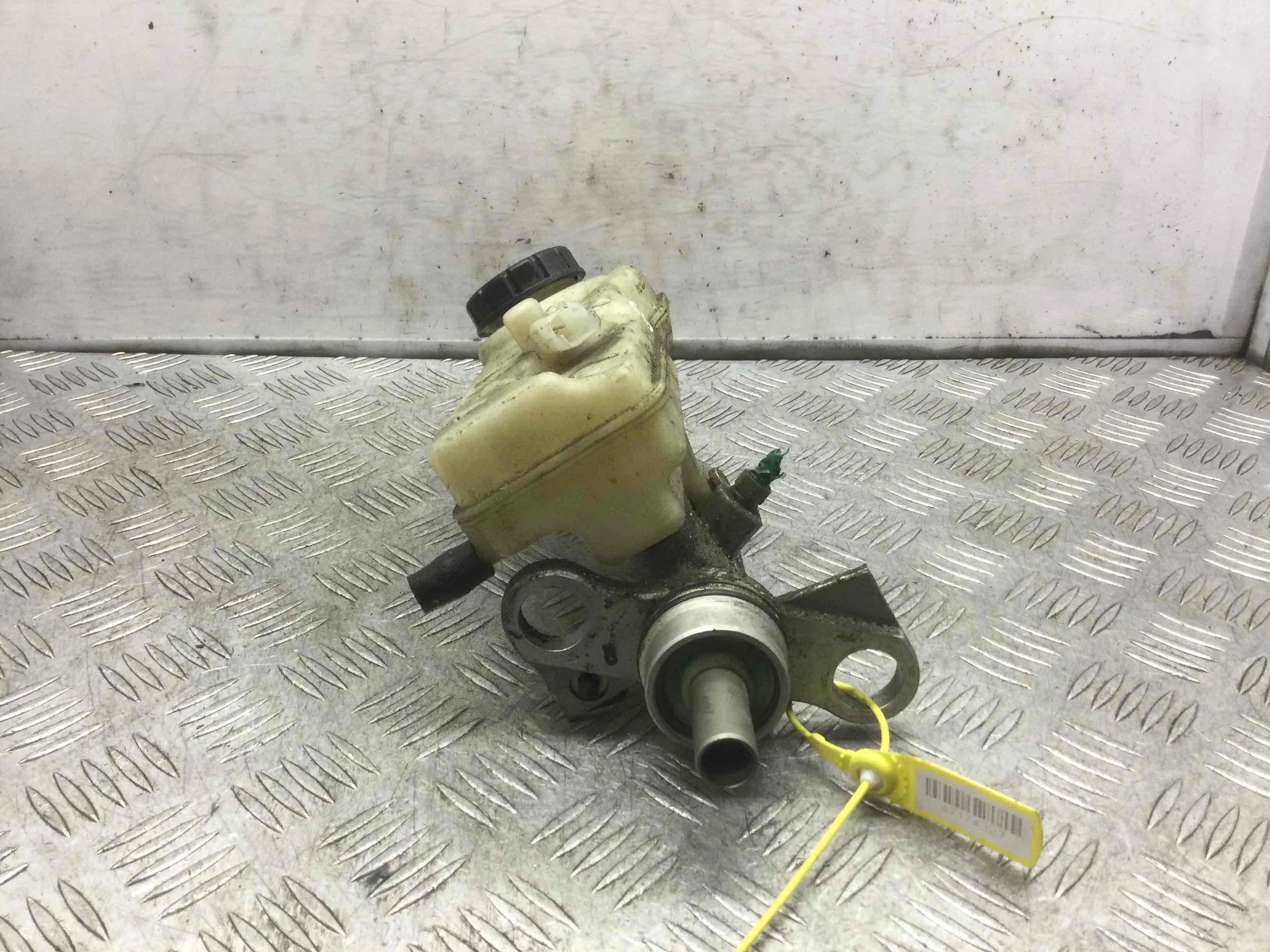 Цилиндр тормозной главный Renault Megane 2 поколение (2002-2006) дизель 1.9 CDI Механика Универсал