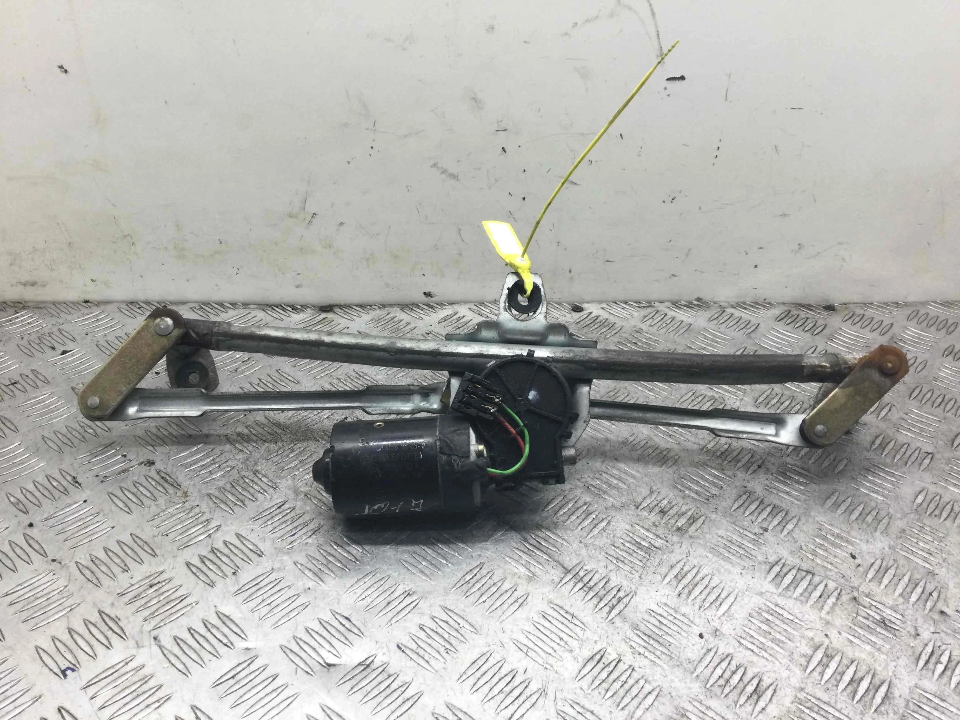 Механизм стеклоочистителя (трапеция дворников) Volkswagen Golf 4 поколение (1997-2004) бензин 1.4 i Механика Х/б