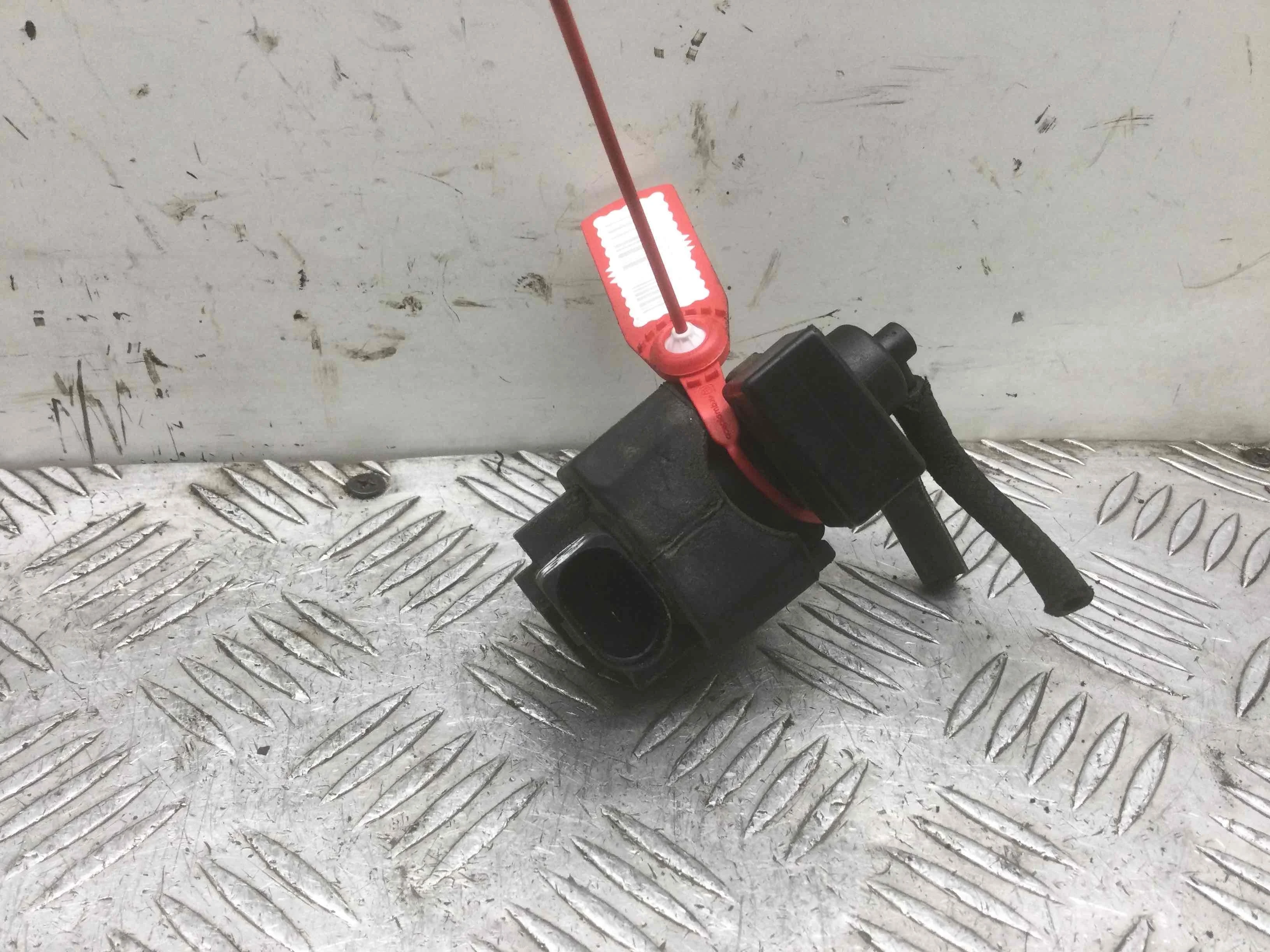 Клапан управления турбиной (актуатор) Audi A4 B6 (2000-2005) дизель 2.5 TDI Вариатор Седан