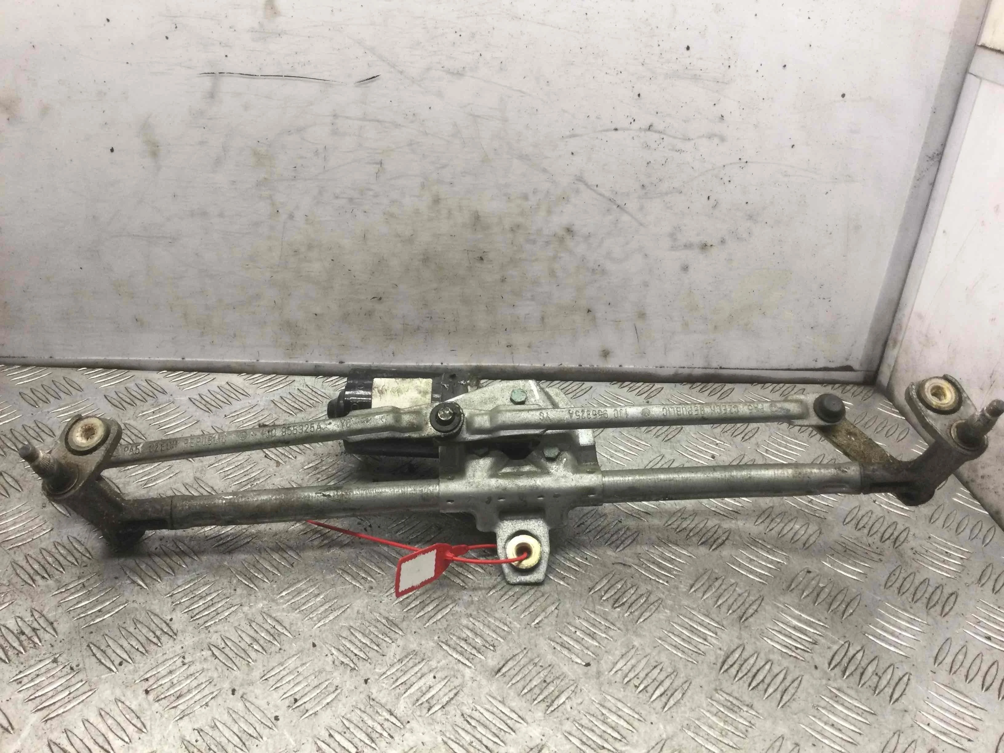 Механизм стеклоочистителя (трапеция дворников) Audi A3 8L (1996-2000) бензин 1.6  Механика Х/б