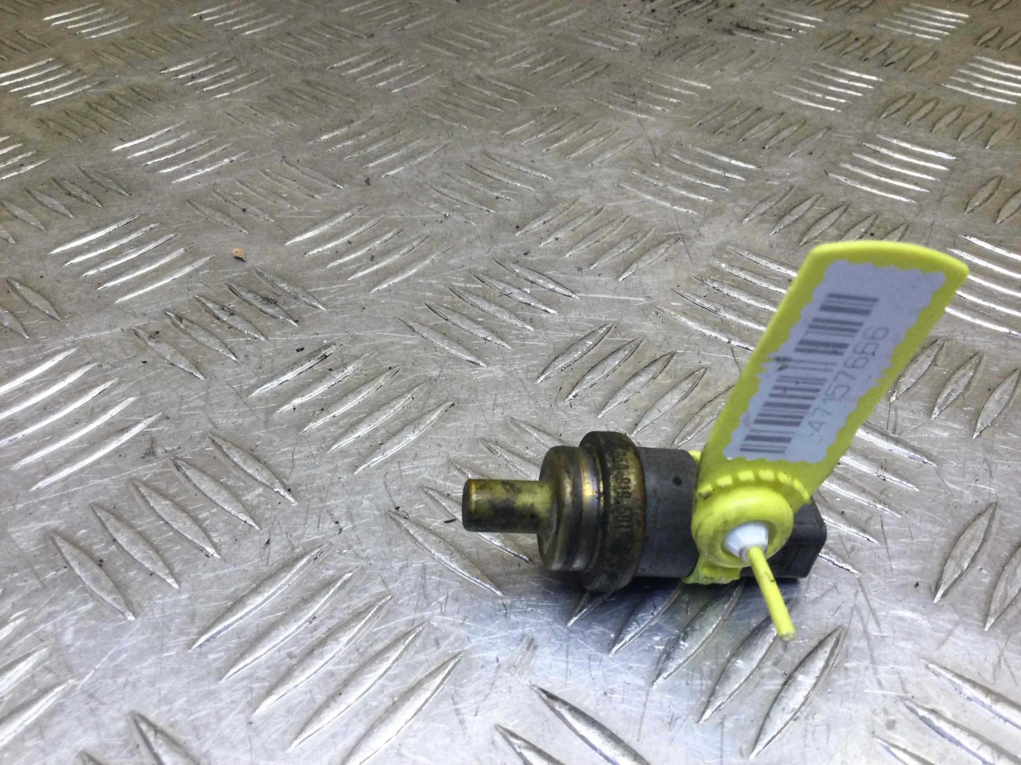 Датчик температуры Volkswagen Passat B5+ [рестайлинг] (2000-2005) дизель 1.9 TDI Механика Седан