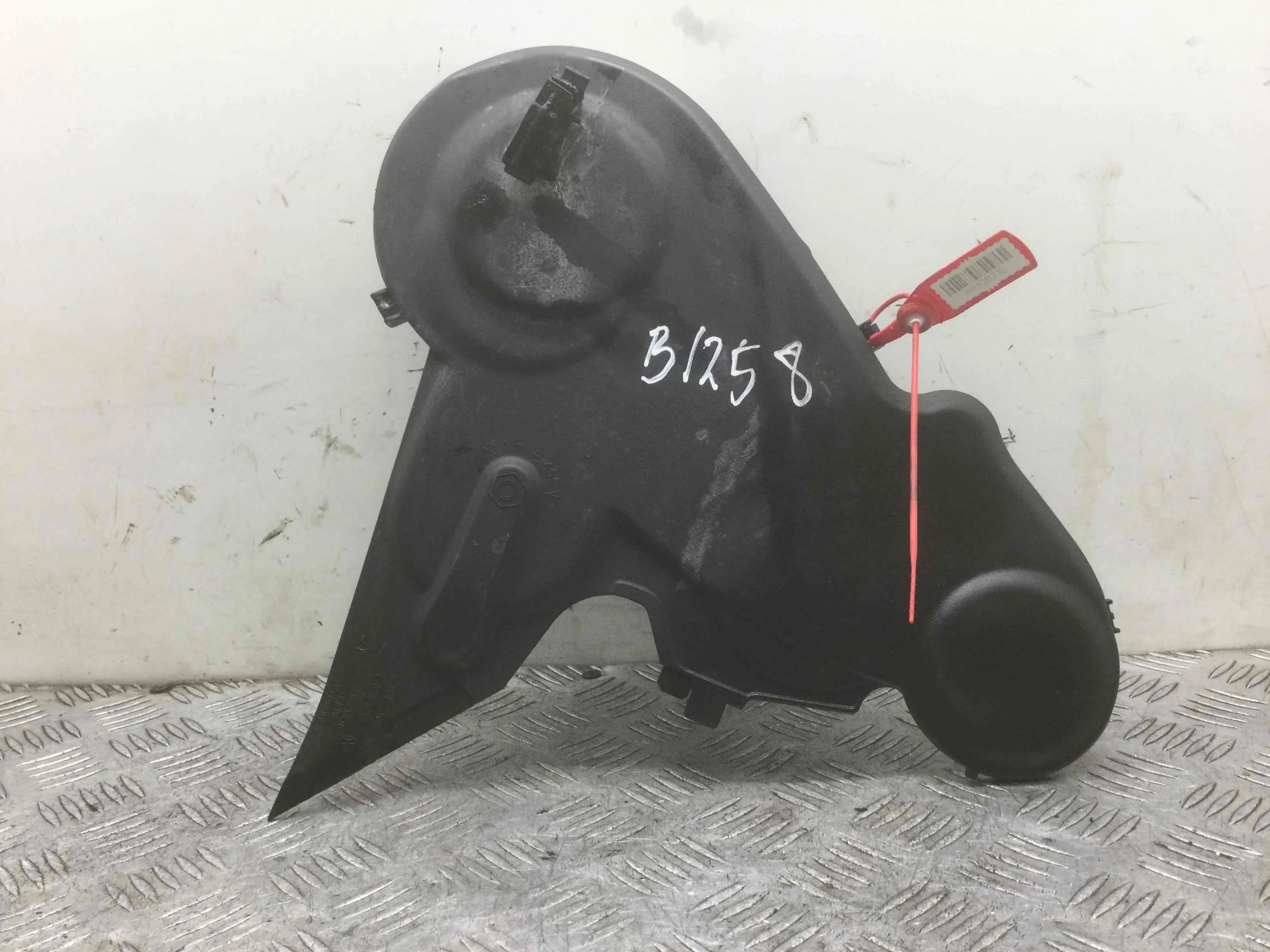 Защита (кожух) ремня ГРМ Volkswagen Passat B7 (2010-2015) дизель 1.6 TDI Механика