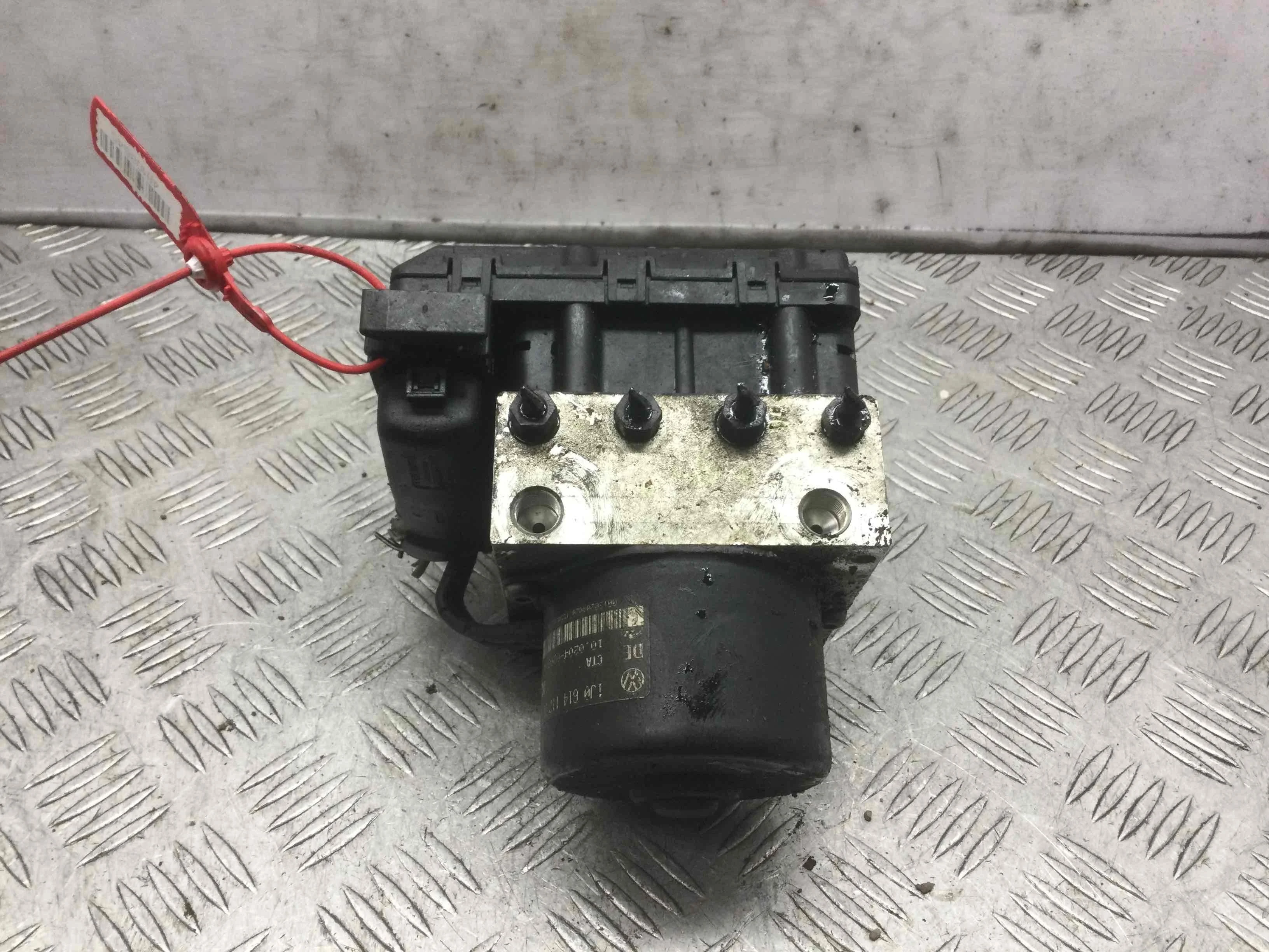 Блок ABS Audi A3 8L (1996-2000) бензин 1.6  Механика Х/б