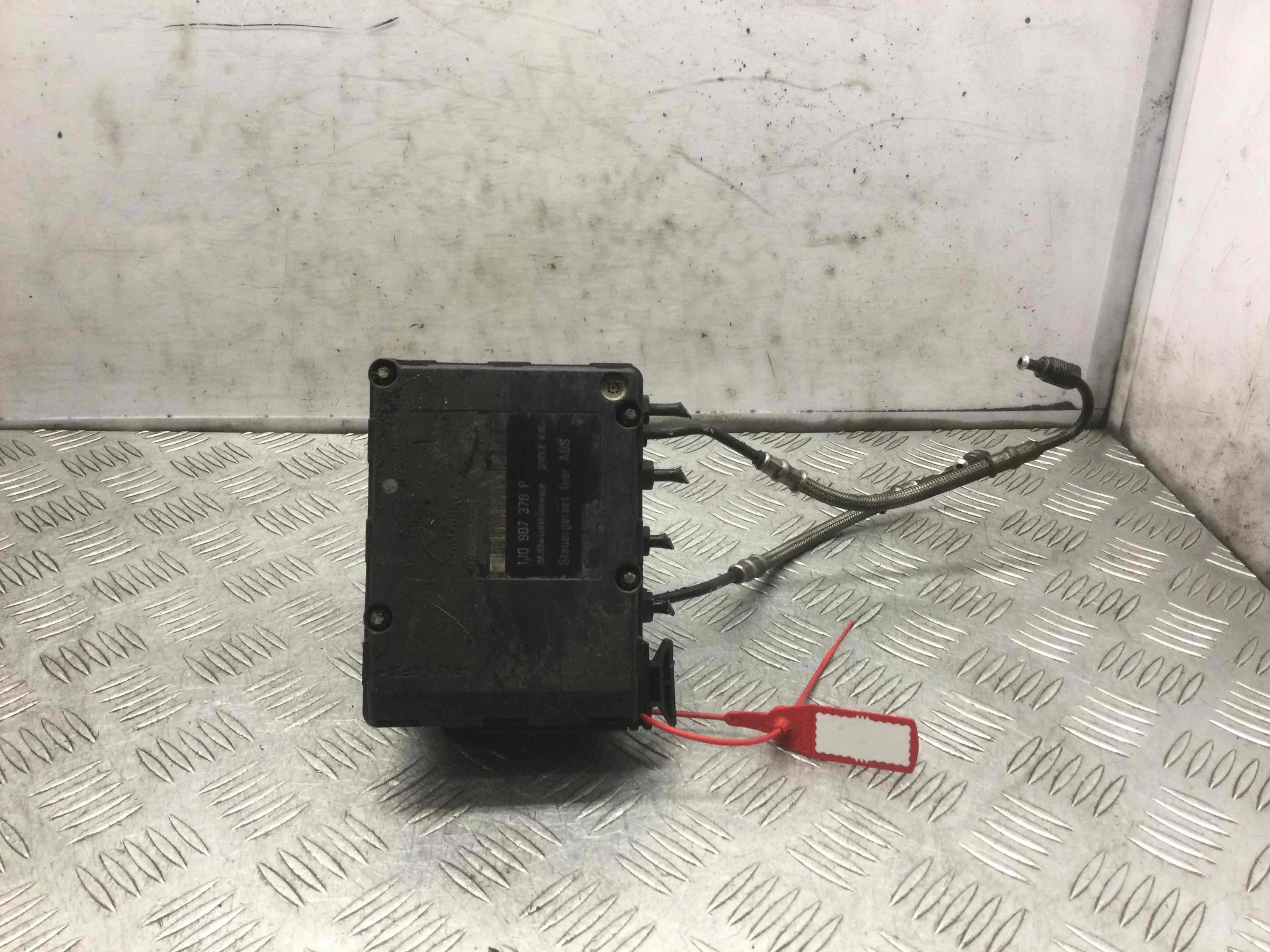 Блок ABS Volkswagen Golf 4 поколение (1997-2004) бензин 1.4  Механика Х/б