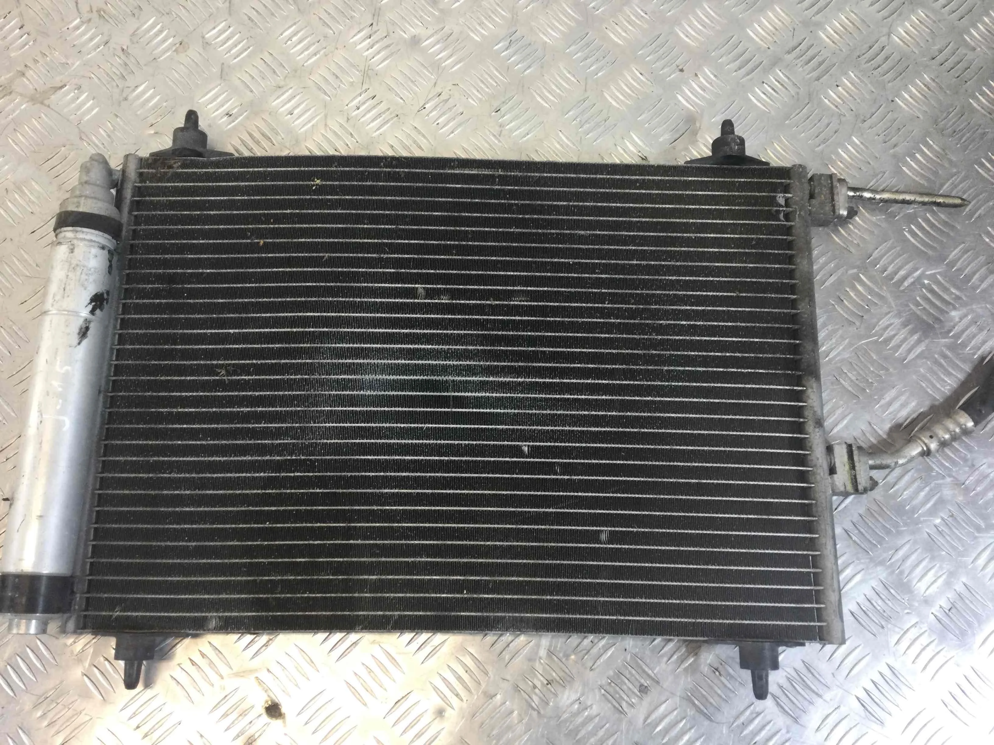 Радиатор кондиционера Peugeot 307 1 поколение (2001-2005) бензин 1.6 i Механика Седан