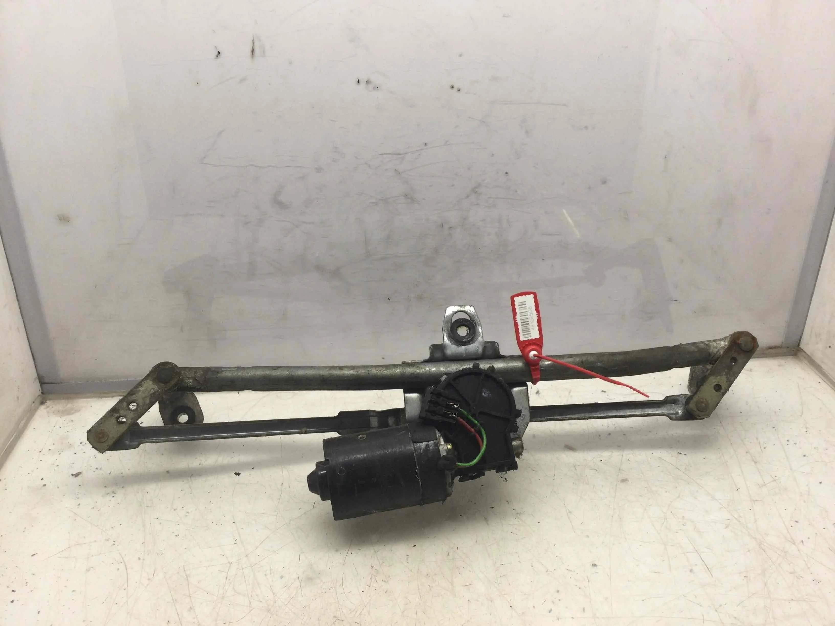 Механизм стеклоочистителя (трапеция дворников) Volkswagen Golf 4 поколение (1997-2004) бензин 1.4  Механика Х/б