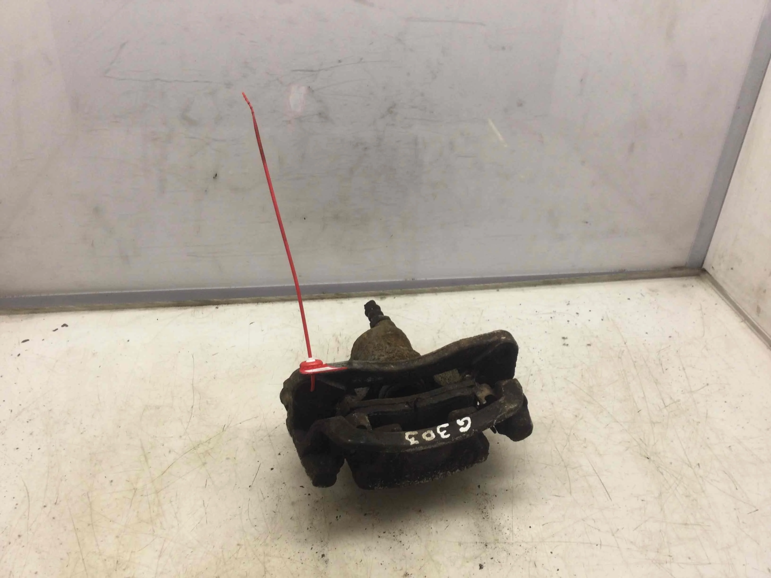 Суппорт задний левый Mitsubishi Galant Galant VII (E5,E7,E8) 1992 - 1998 бензин 2.5 i Механика Седан