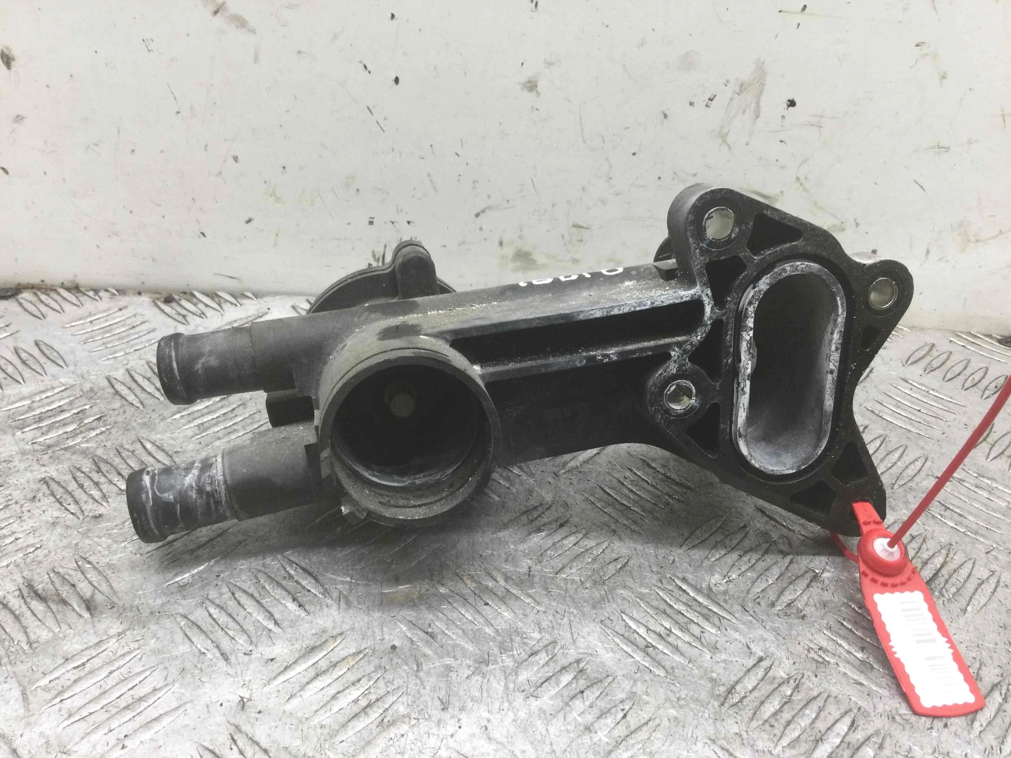 Корпус термостата Volkswagen Polo 4 поколение (2001-2005) бензин 1.2 i