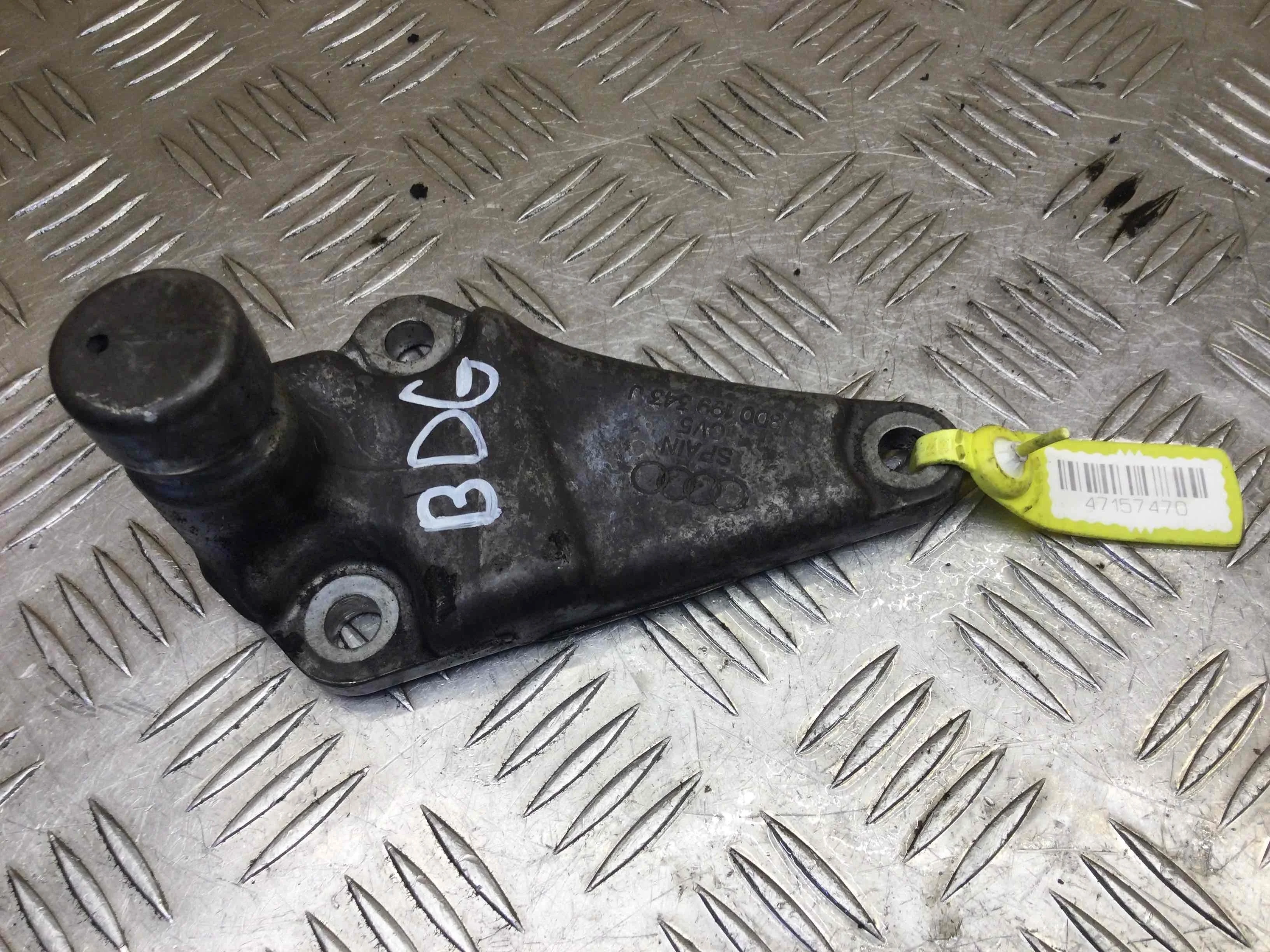 Кронштейн двигателя Audi A6 C5/4B (1997-2004) дизель 2.5 TDI Вариатор Универсал