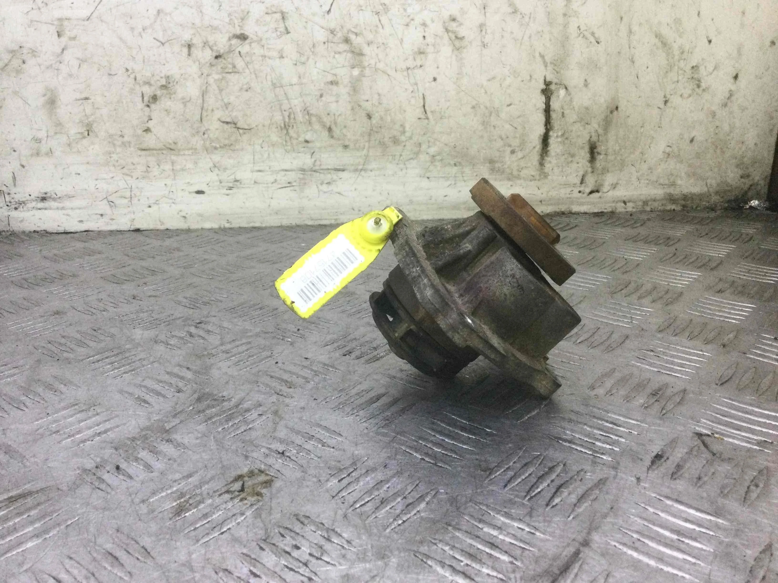 Помпа Opel Astra H 2004-2007 бензин 1.6 i Механика Седан