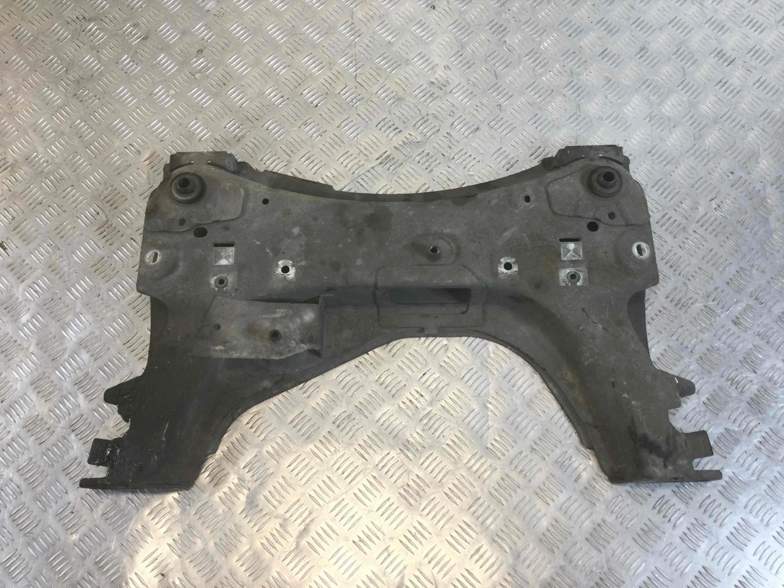 Балка подвески передняя (подрамник) Renault Scenic 2 поколение (2003-2006) бензин 1.6 i Механика Х/б