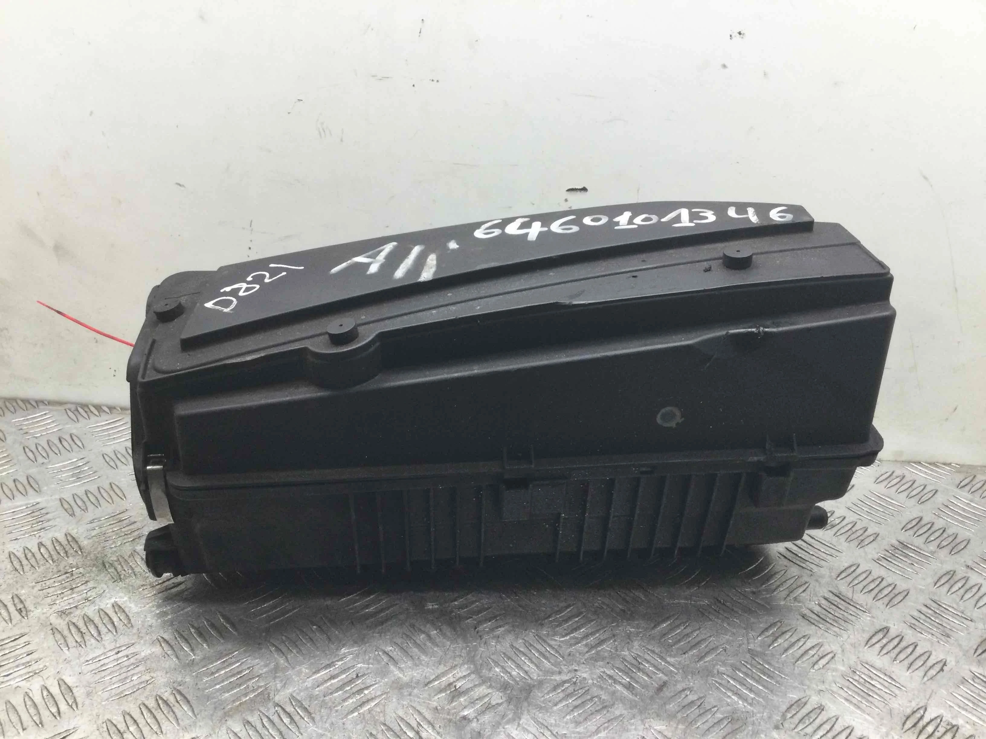 Корпус воздушного фильтра Mercedes C-klasse W203/S203/CL203 [рестайлинг] (2004-2007) дизель 2.2 CDI Автомат Седан