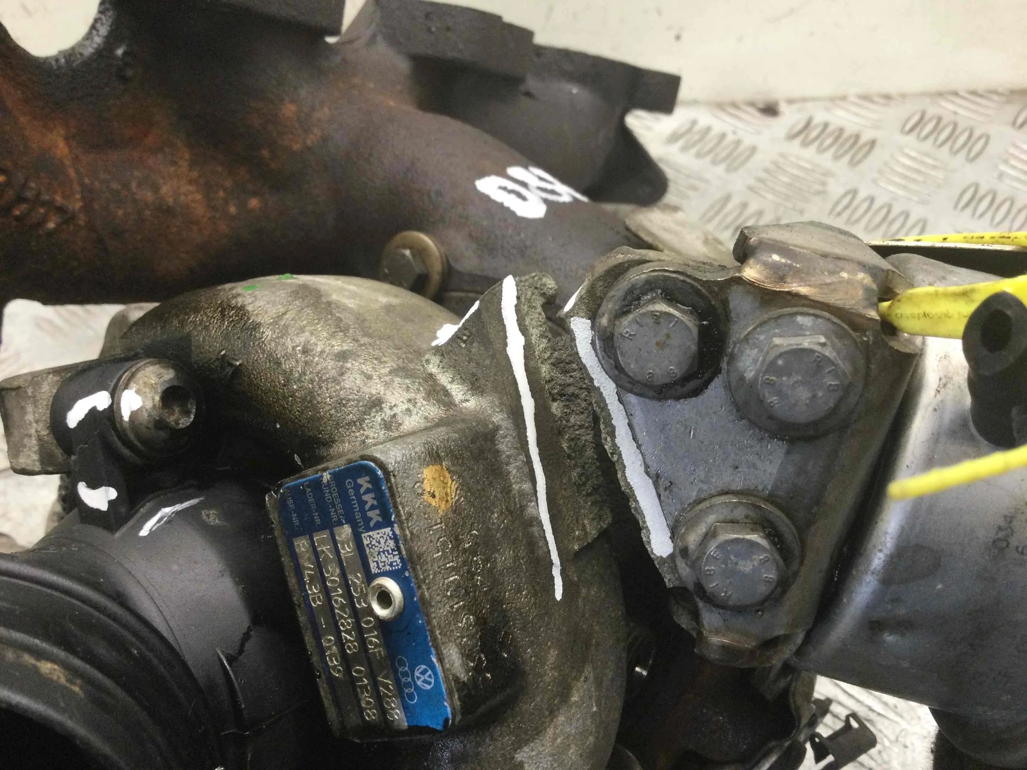 Турбина Volkswagen Golf 5 поколение (2004-2009) дизель 2.0 TDI Механика Х/б