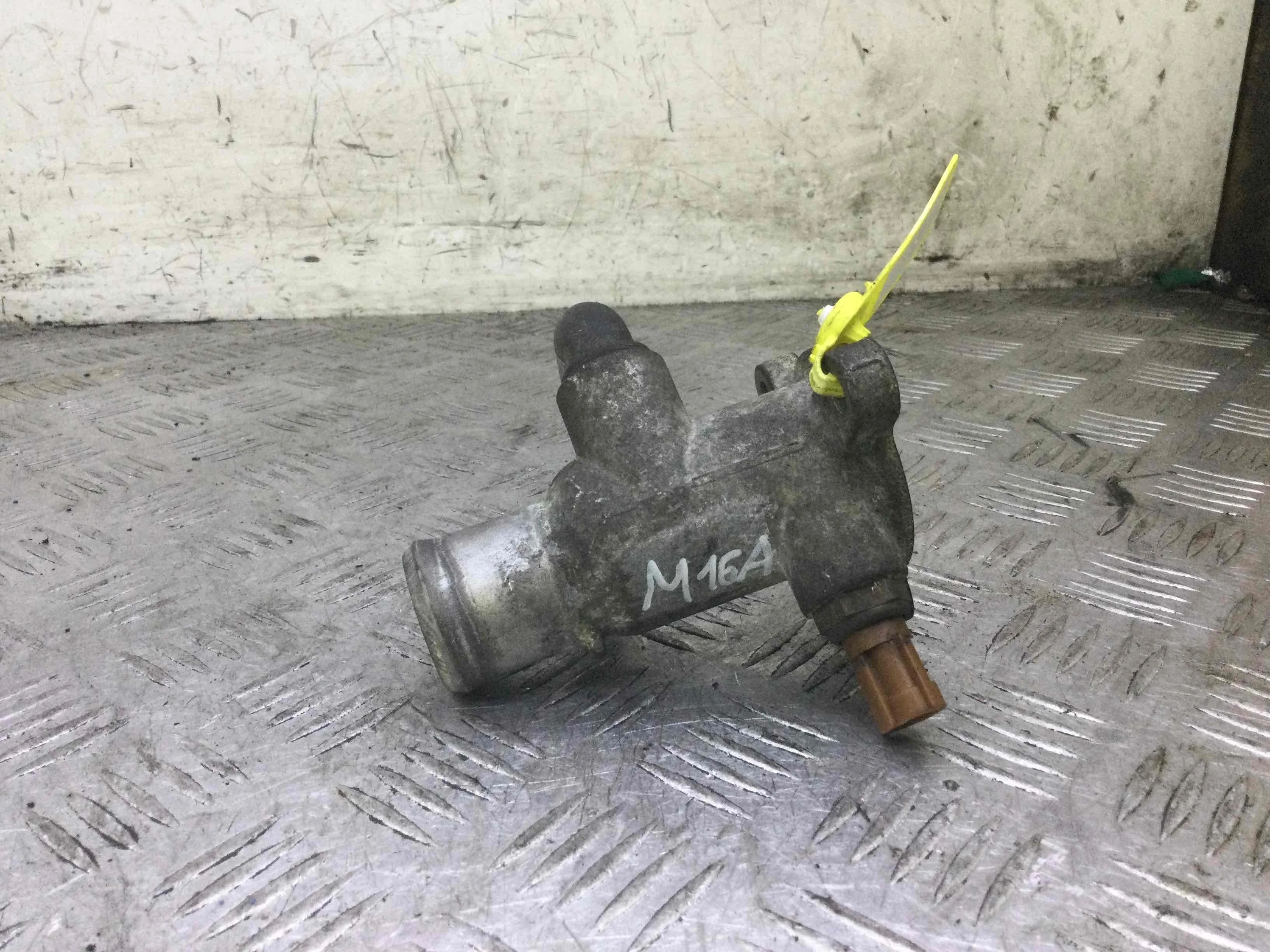 Фланец (тройник) системы охлаждения Suzuki SX4 1 поколение (2006-2014) бензин 1.6 i Механика Х/б