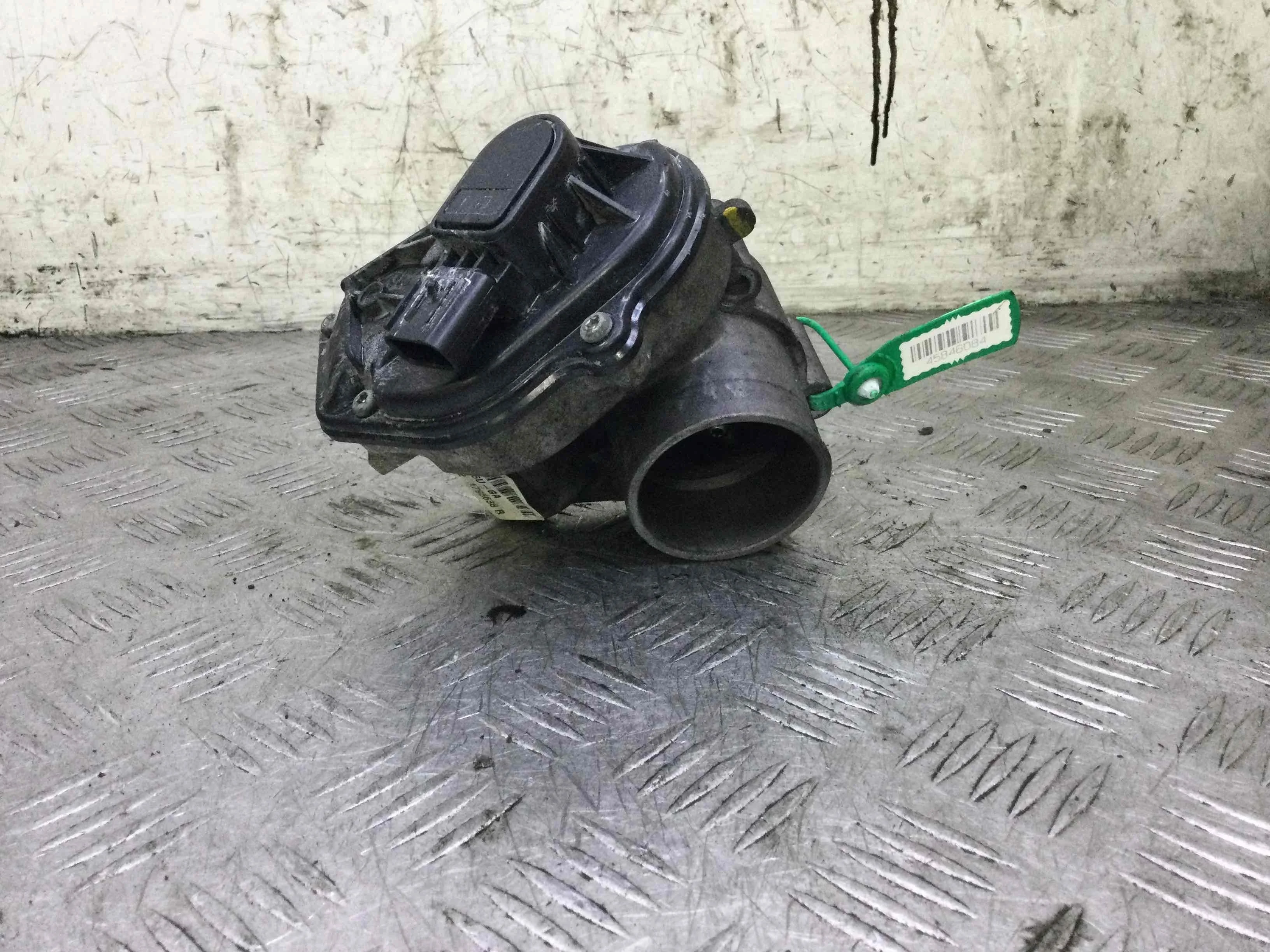 Заслонка дроссельная Ford Focus 2 поколение (2005-2008) бензин 1.6  Механика Х/б