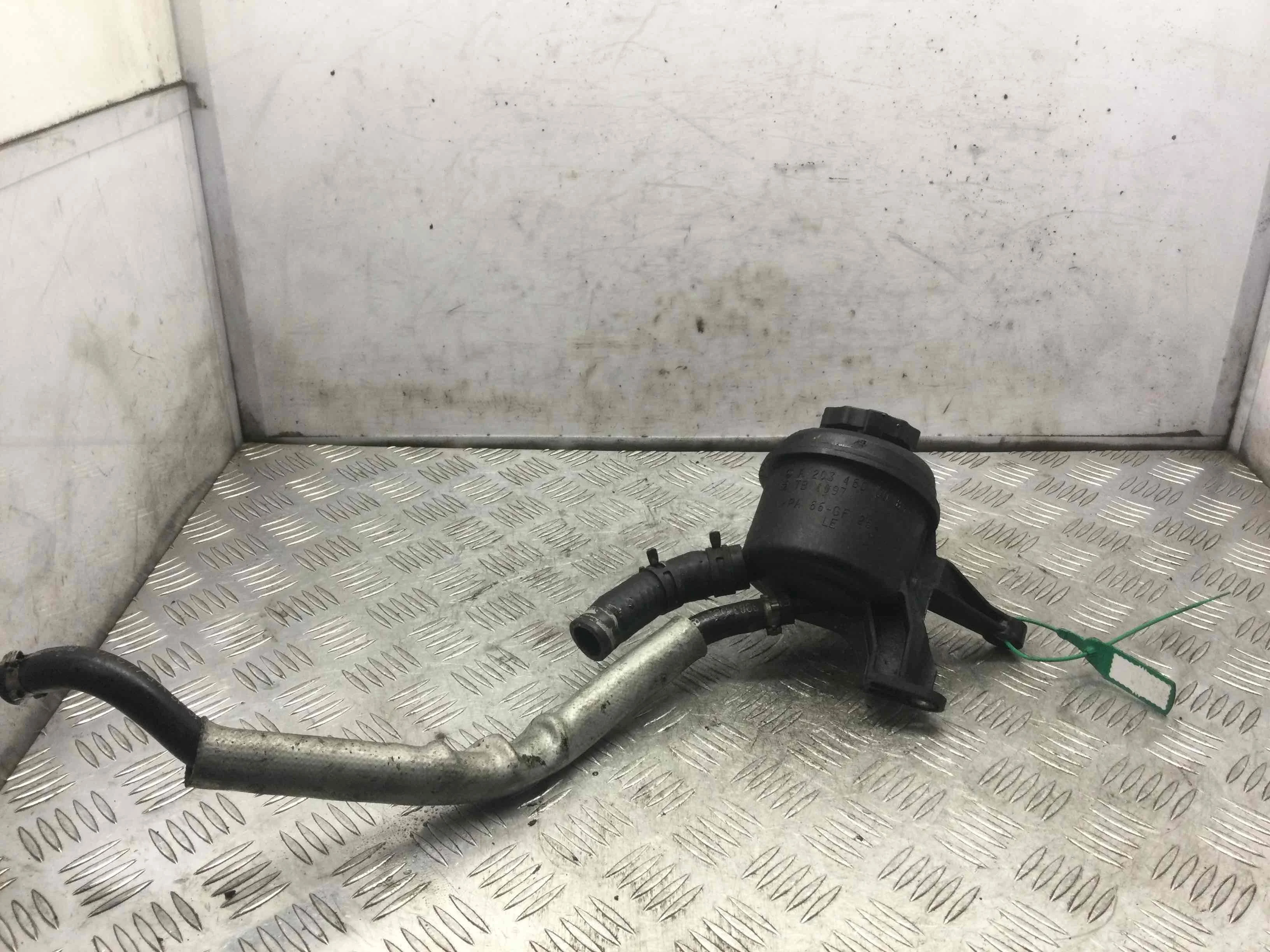 Бачок гидроусилителя Mercedes C-klasse W203/S203/CL203 (2000-2004) дизель 2.2 CDI Механика Седан