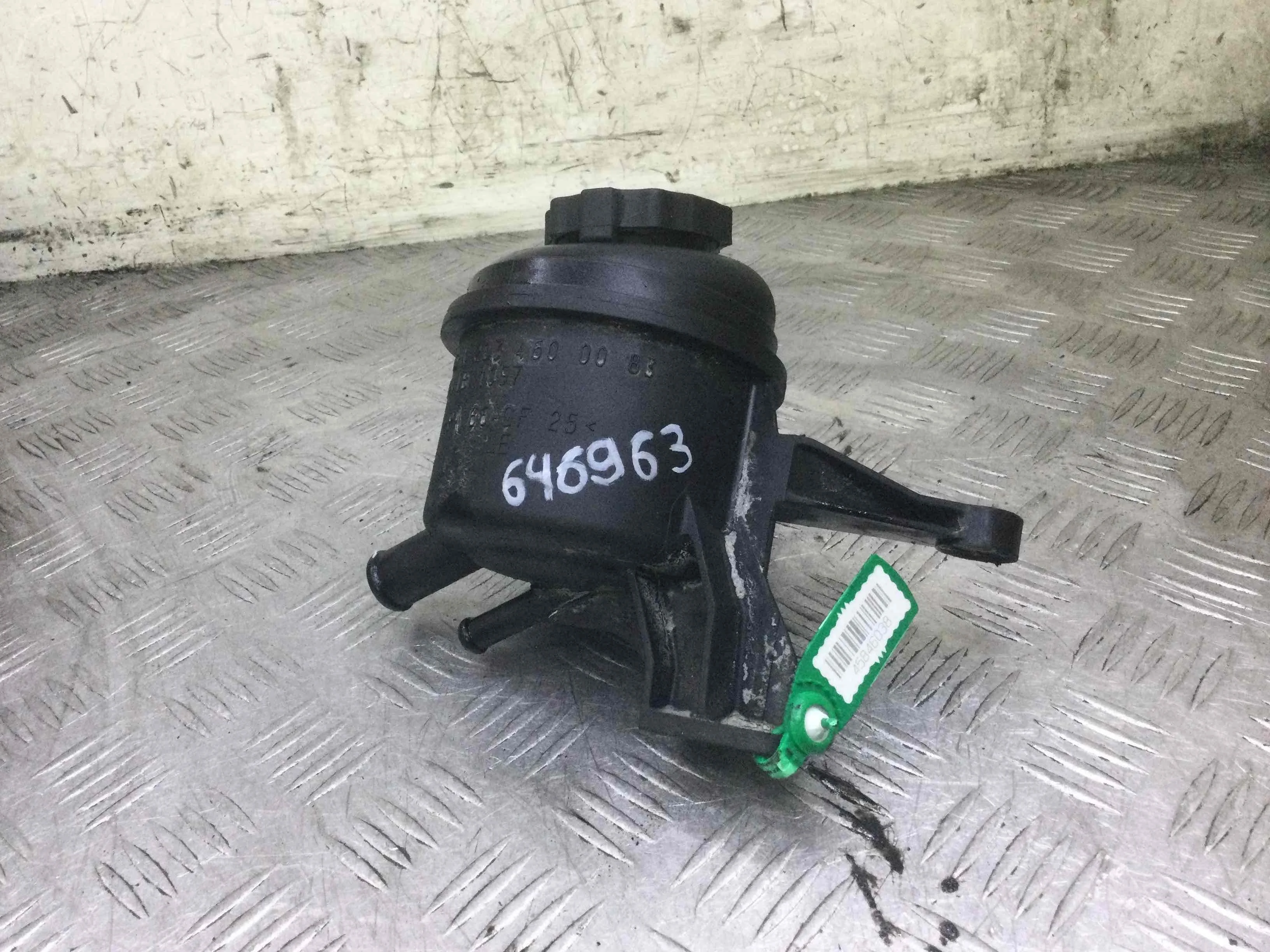 Бачок гидроусилителя Mercedes C-klasse W203/S203/CL203 (2000-2004) дизель 2.2 CDI Автомат Седан