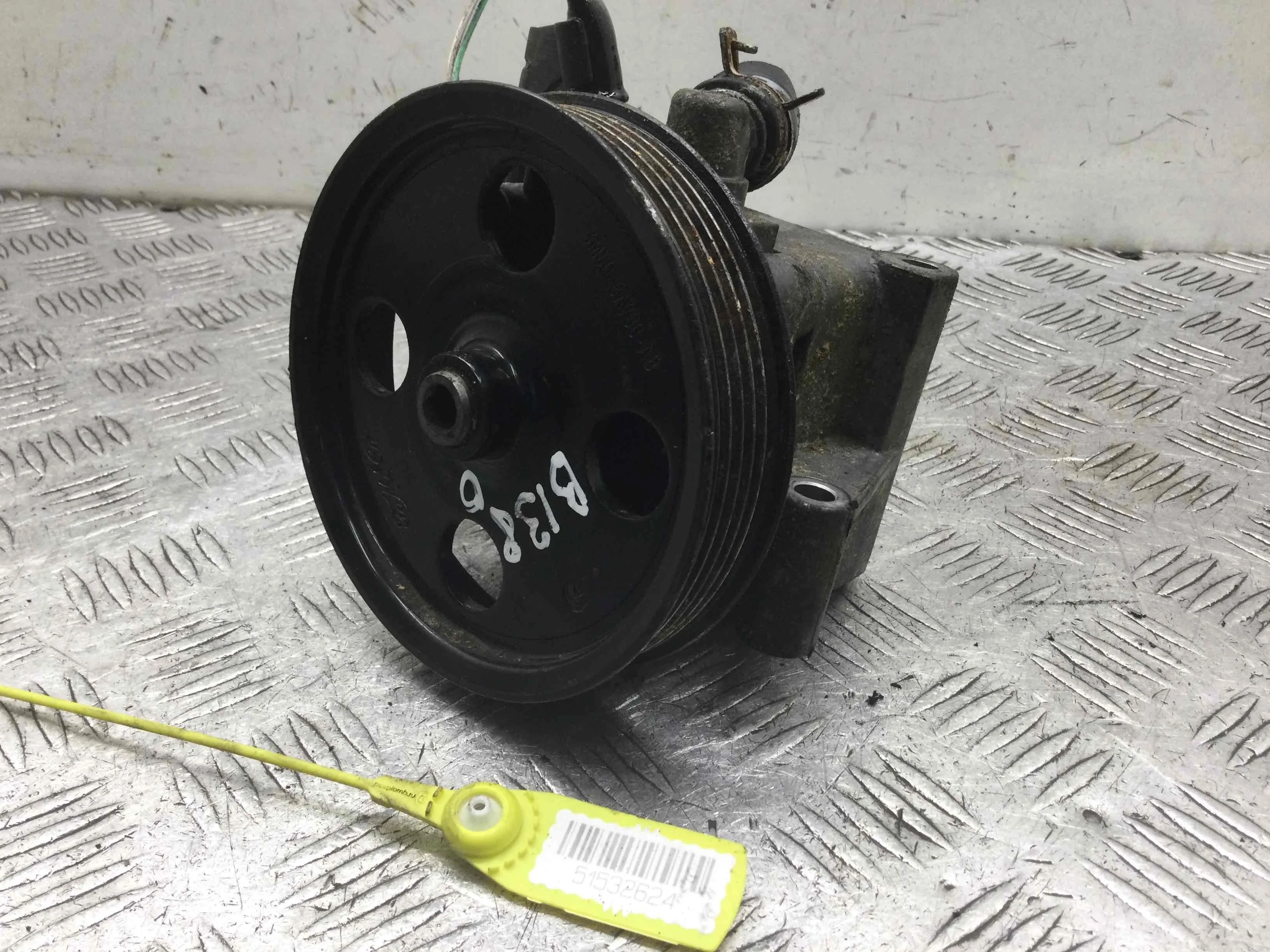 Насос гидроусилителя руля Ford Focus 2 поколение (2005-2008) бензин 1.6  Механика Х/б