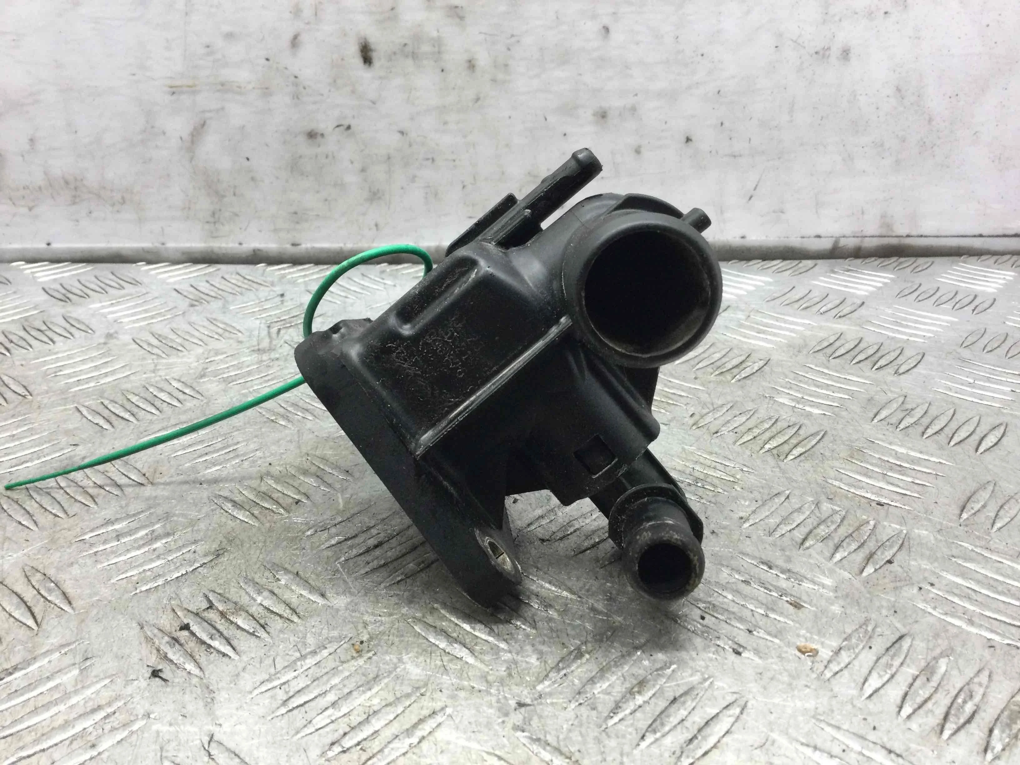 Корпус термостата Opel Combo Combo B 2001 - 2011 дизель 1.3 CDTI Механика Минивэн