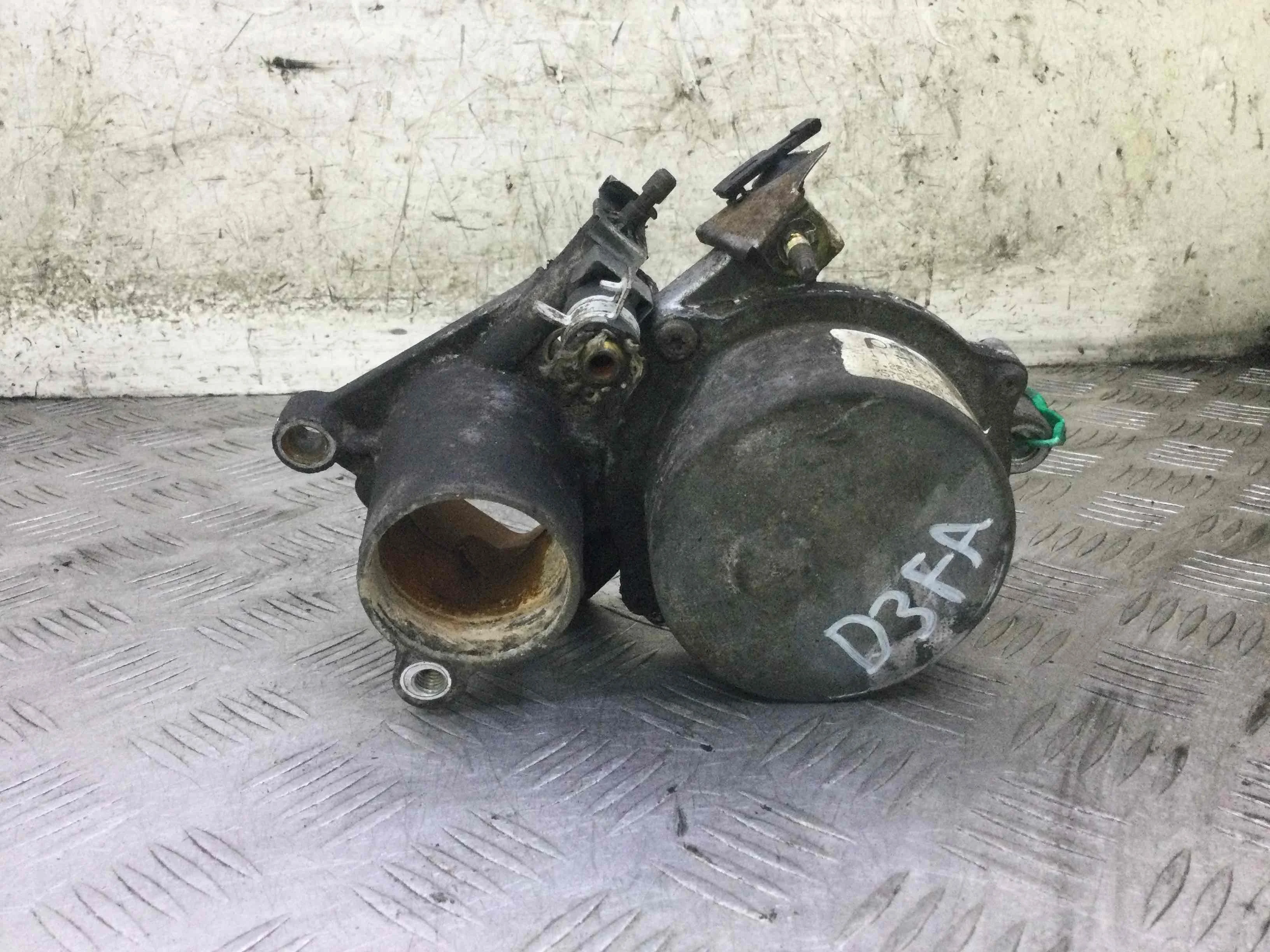 Насос вакуумный Ford Transit 3 поколение (2000-2006) дизель 2.0  Механика Микроавтобус