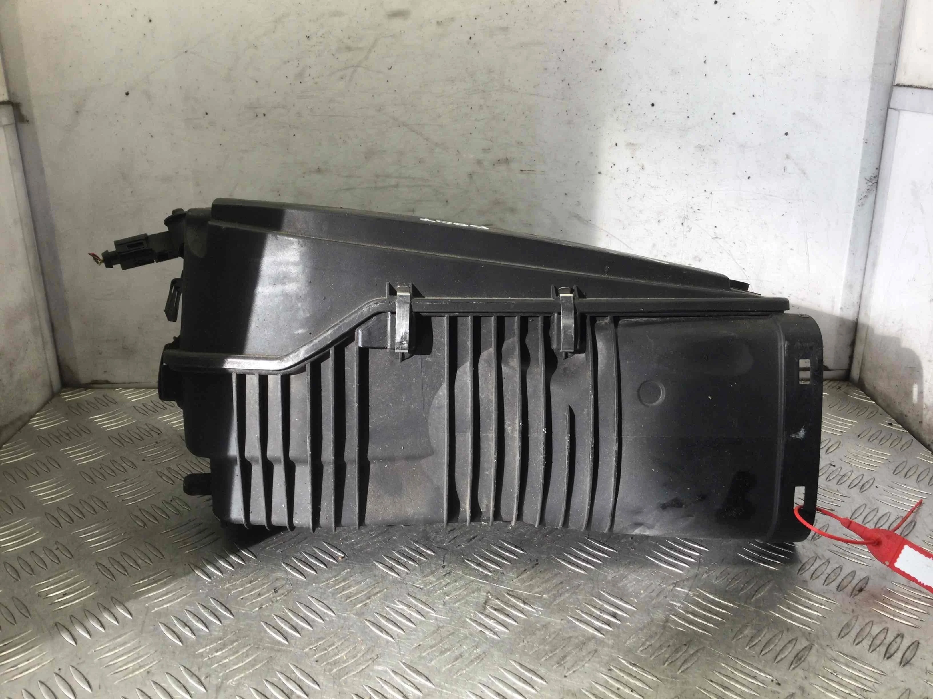 Корпус воздушного фильтра Mercedes C-klasse W204/S204 (2007-2012) дизель 2.2 CDI Механика Седан