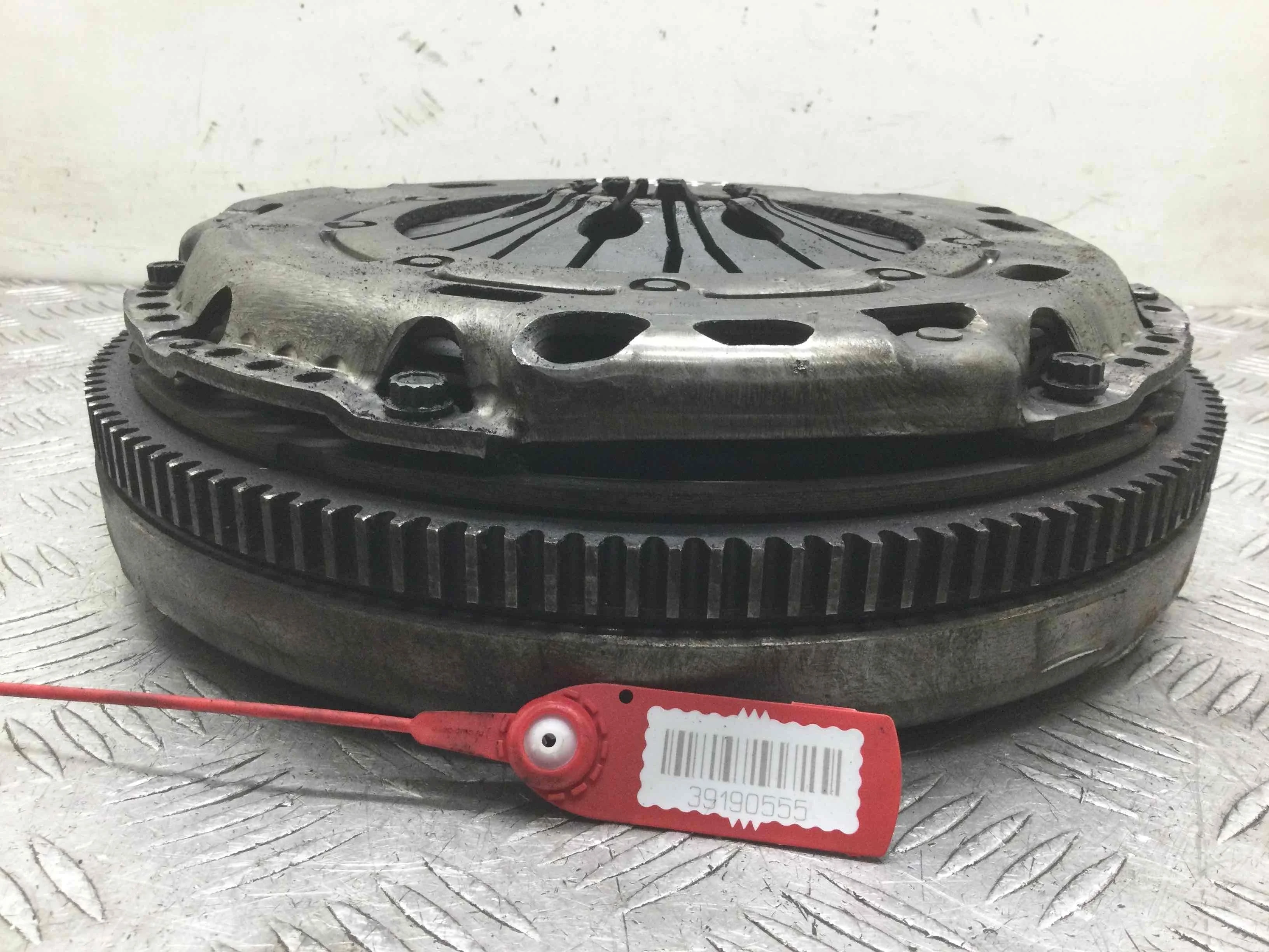 Маховик Volkswagen Passat B6 (2005-2010) дизель 2.0  Механика Седан