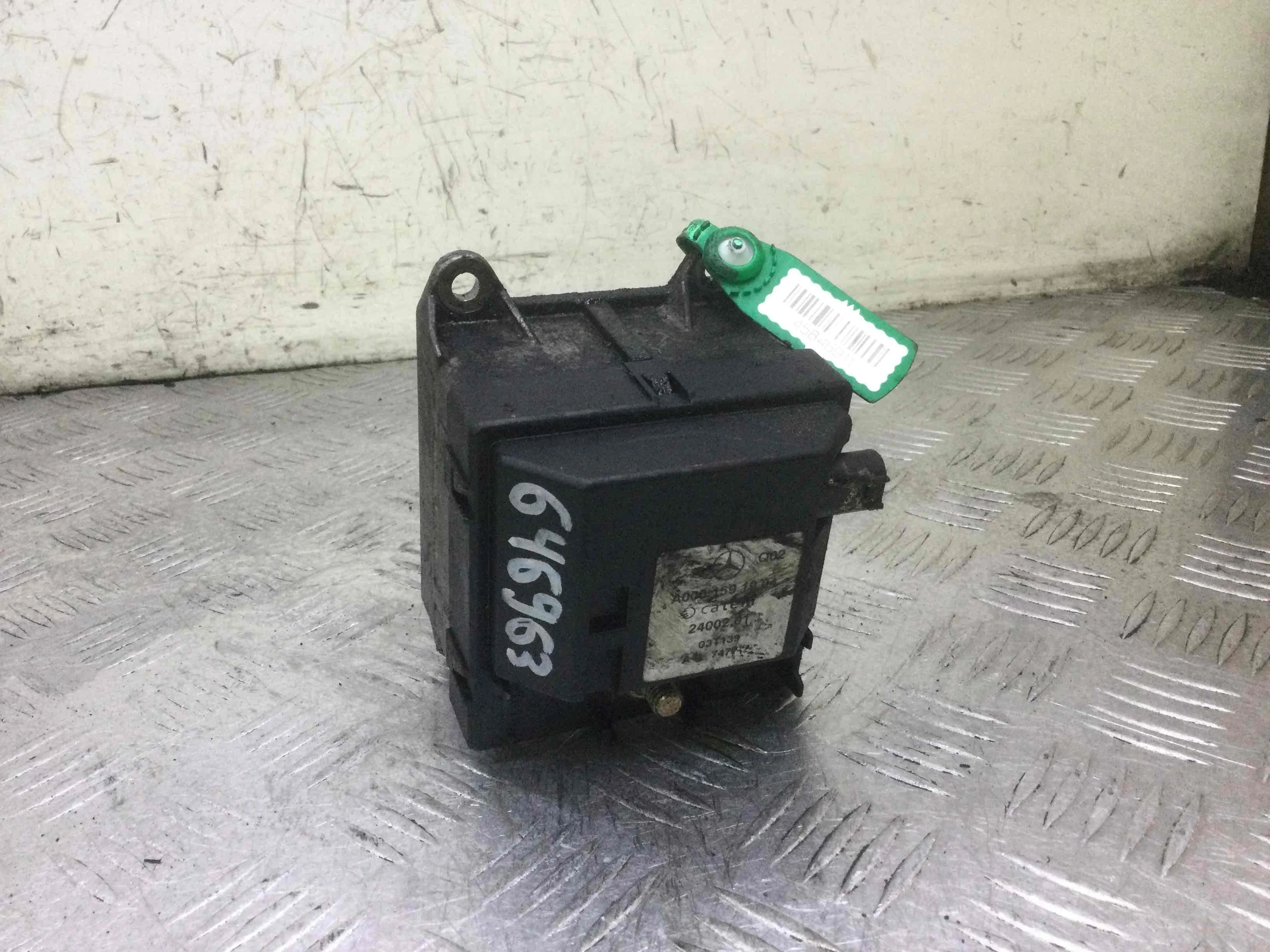 Подогреватель охлаждающей жидкости (антифриза) Mercedes C-klasse W203/S203/CL203 [рестайлинг] (2004-2007) дизель 2.2 CDI Автомат Седан