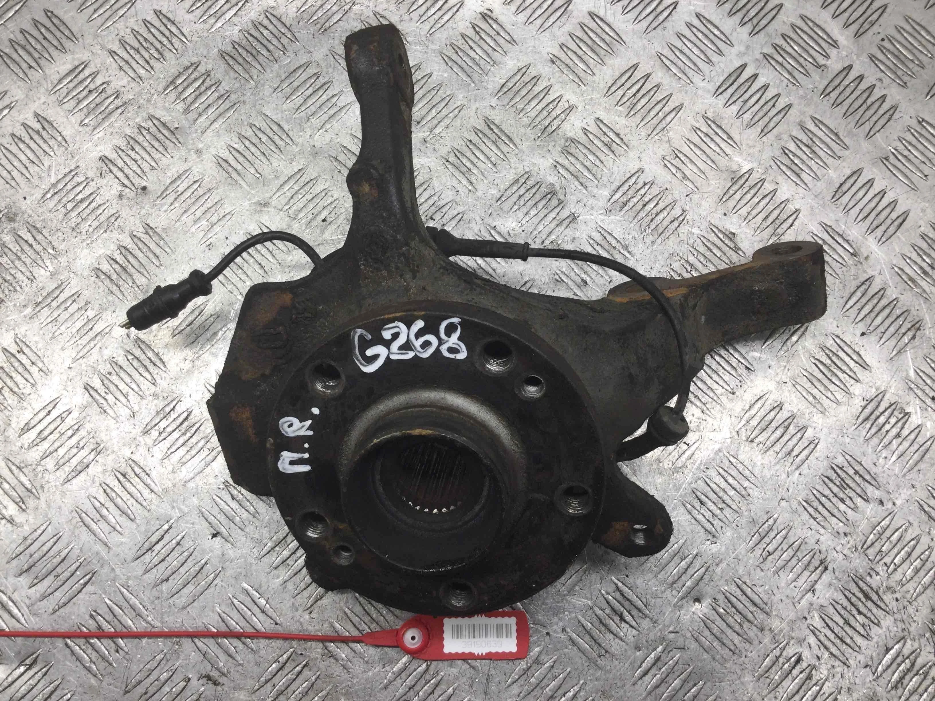 Ступица передняя правая Audi A4 B5 (1994-1999) бензин 2.8 i Механика Седан