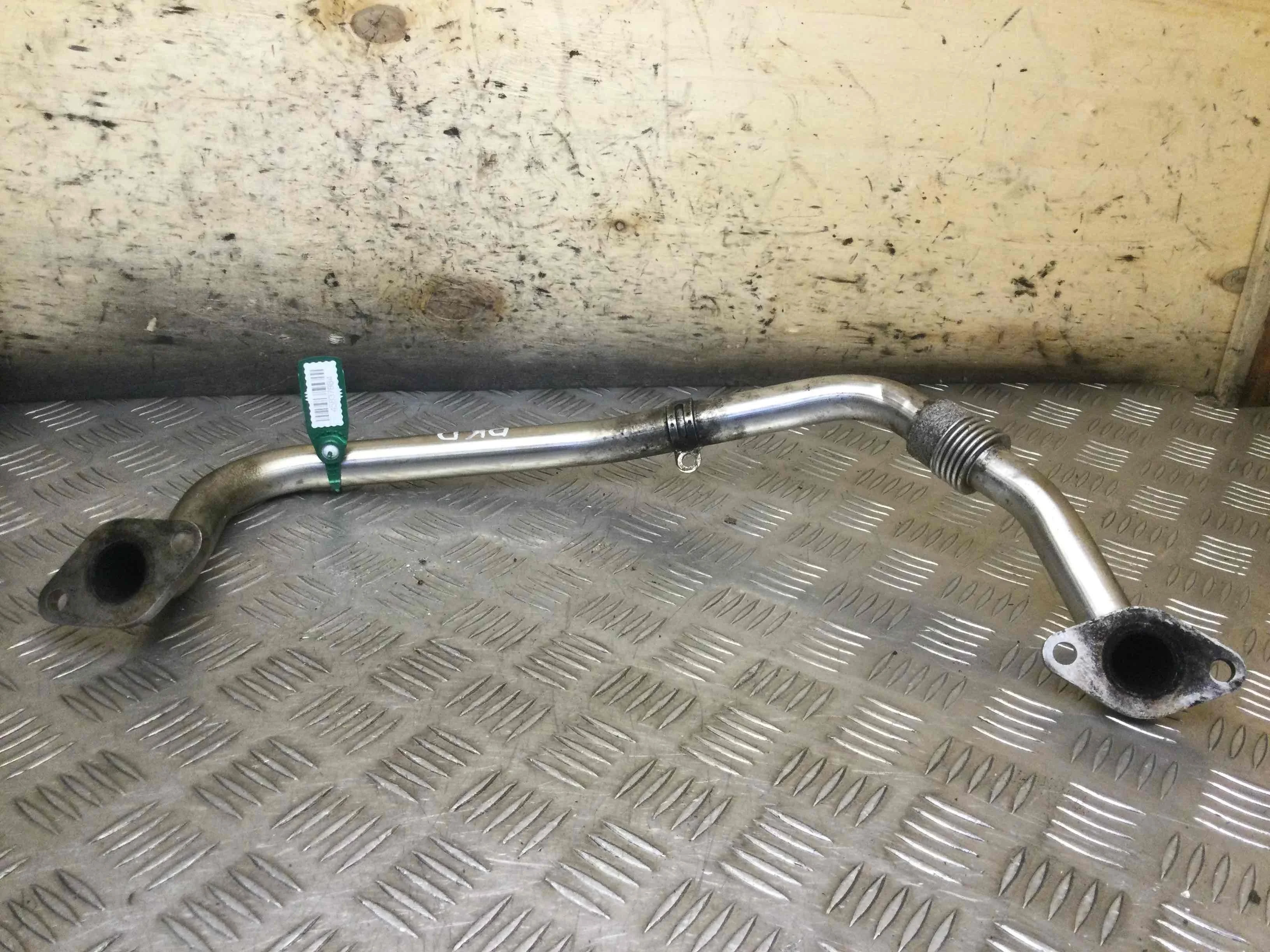 Трубка системы рециркуляции EGR Audi A3 8P (2003-2005) дизель 2.0 TDI Механика Х/б