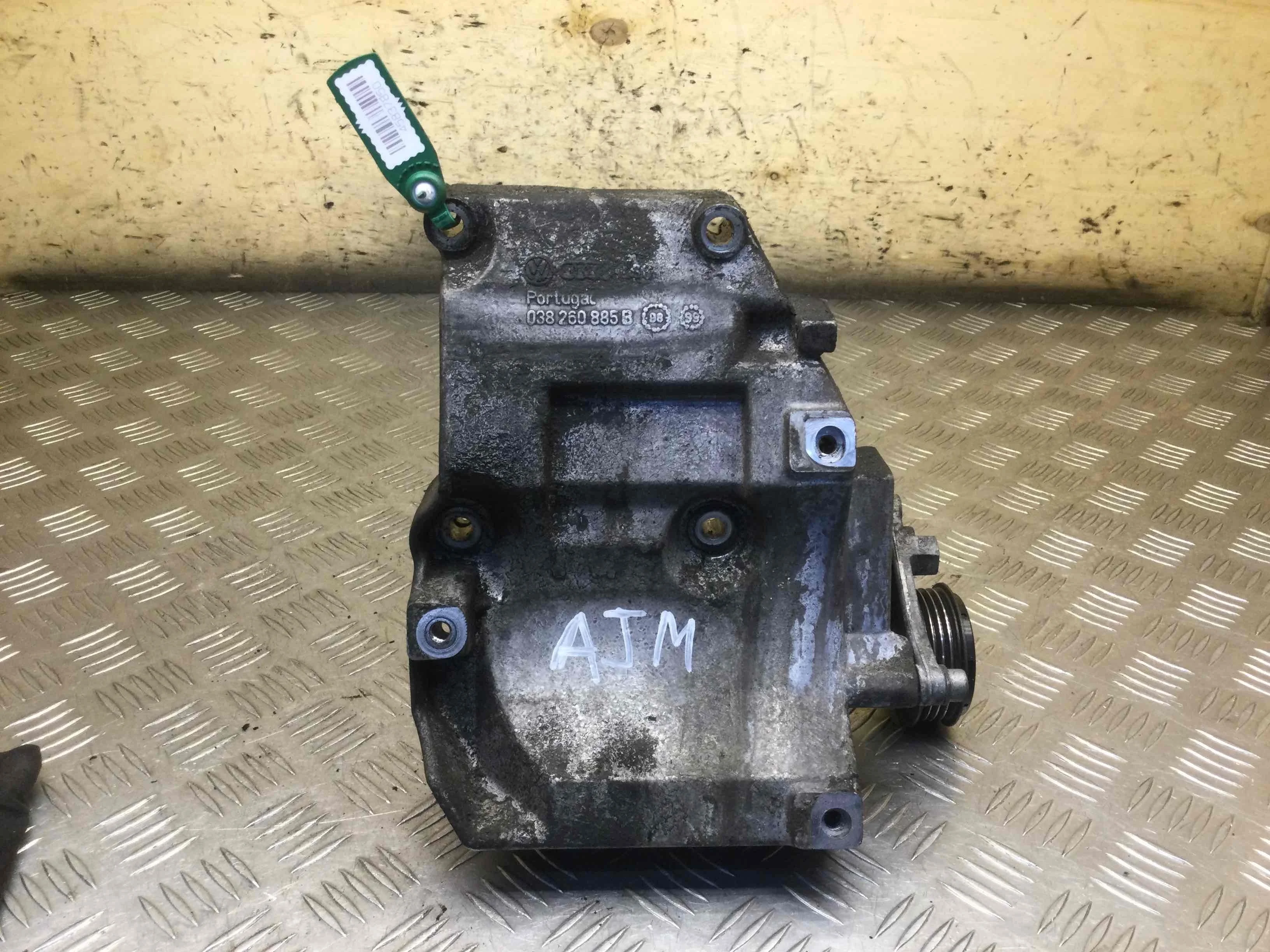 Кронштейн компрессора кондиционера Volkswagen Passat B5 (1996-2000) дизель 1.9 TDI Механика Универсал