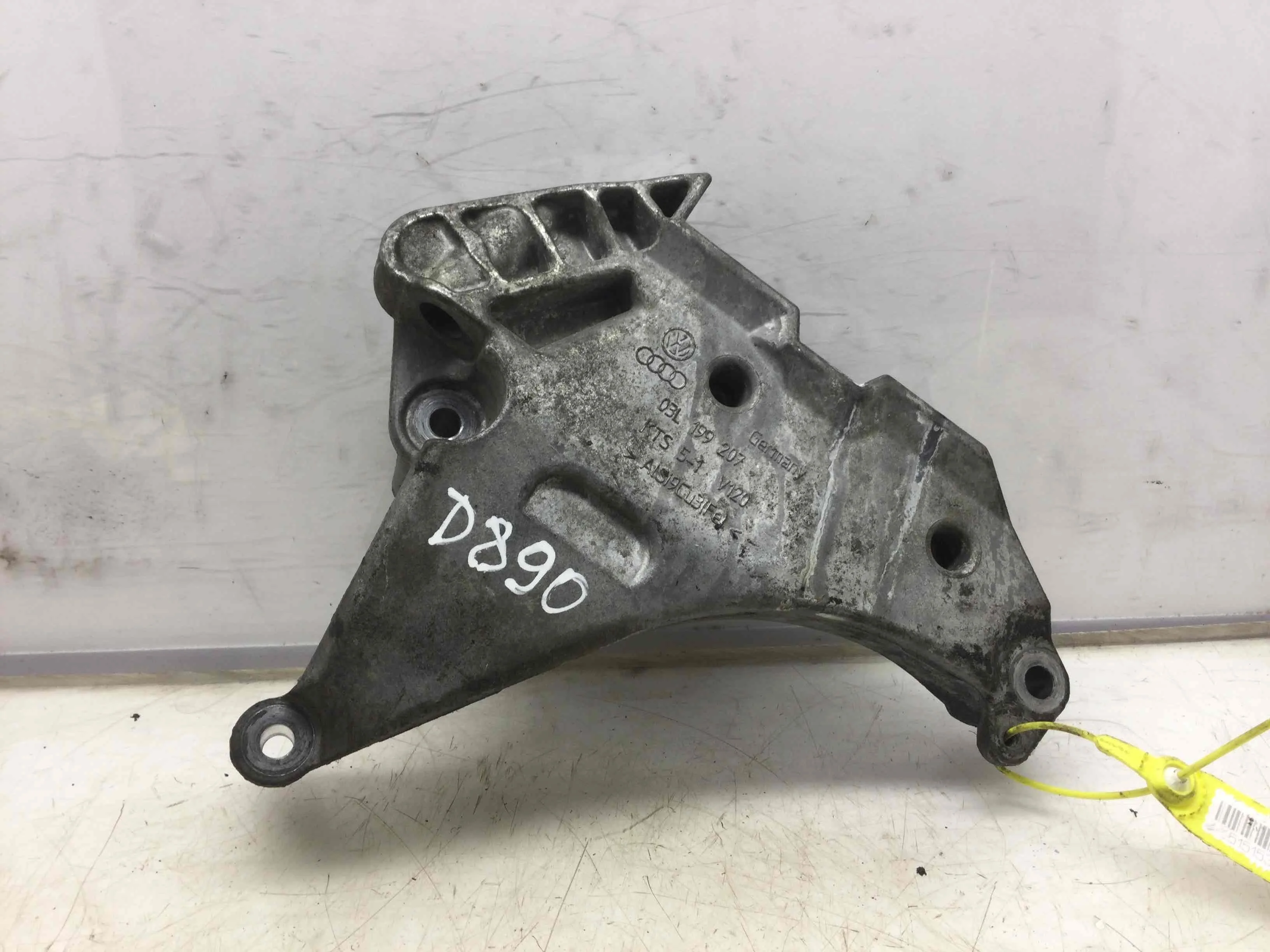 Кронштейн двигателя Volkswagen Golf 6 поколение (2008-2015) дизель 2.0 TDI Механика Х/б