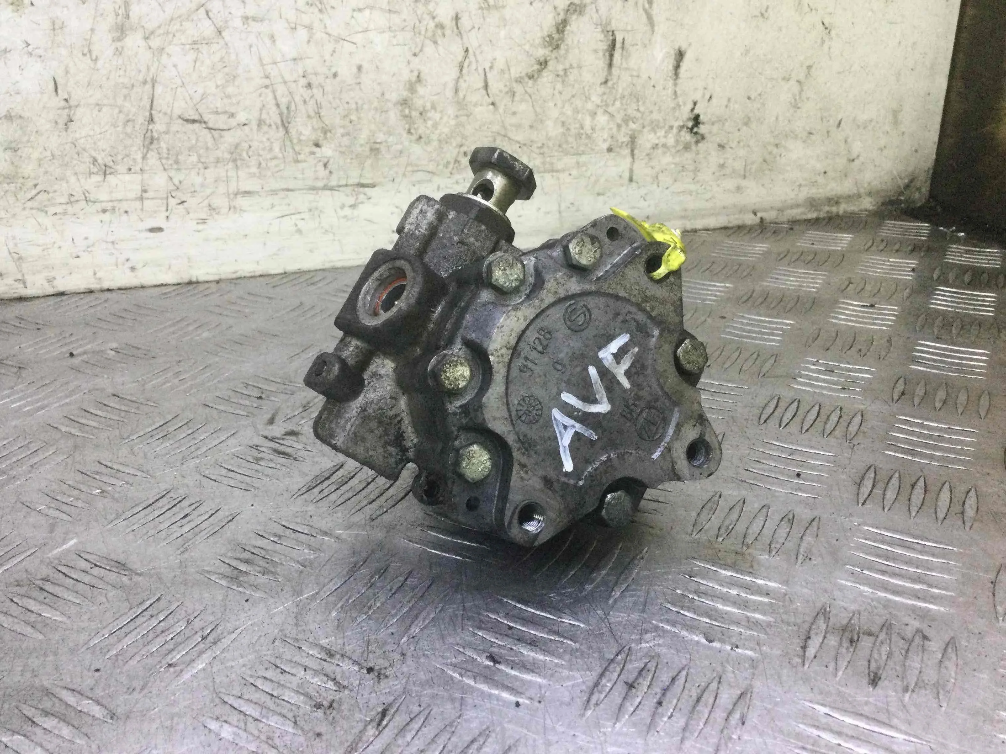 Насос гидроусилителя руля Volkswagen Passat B5+ [рестайлинг] (2000-2005) дизель 1.9 TDI Механика Седан