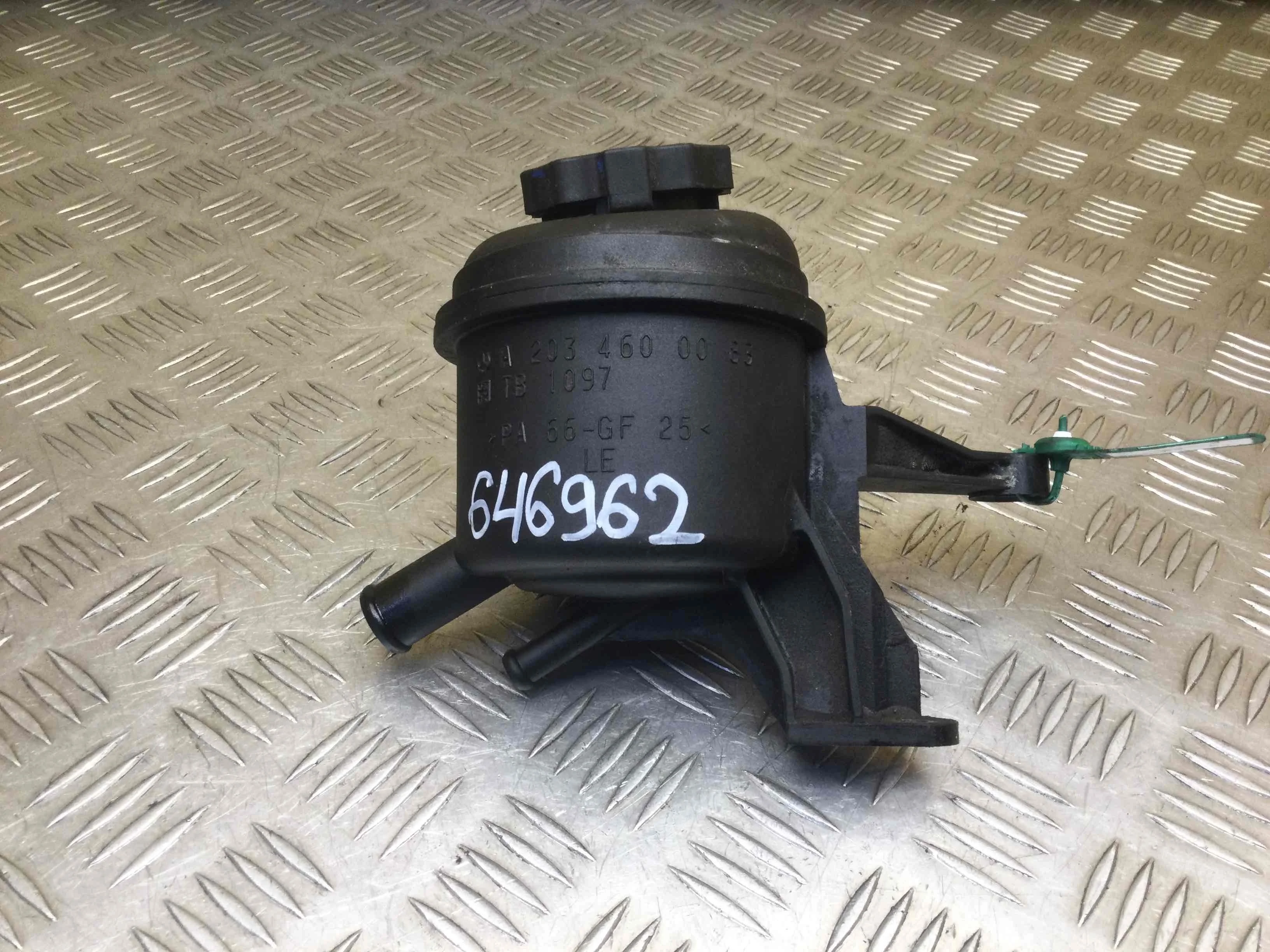 Бачок гидроусилителя Mercedes C-klasse W203/S203/CL203 [рестайлинг] (2004-2007) дизель 2.2 CDI Автомат Седан