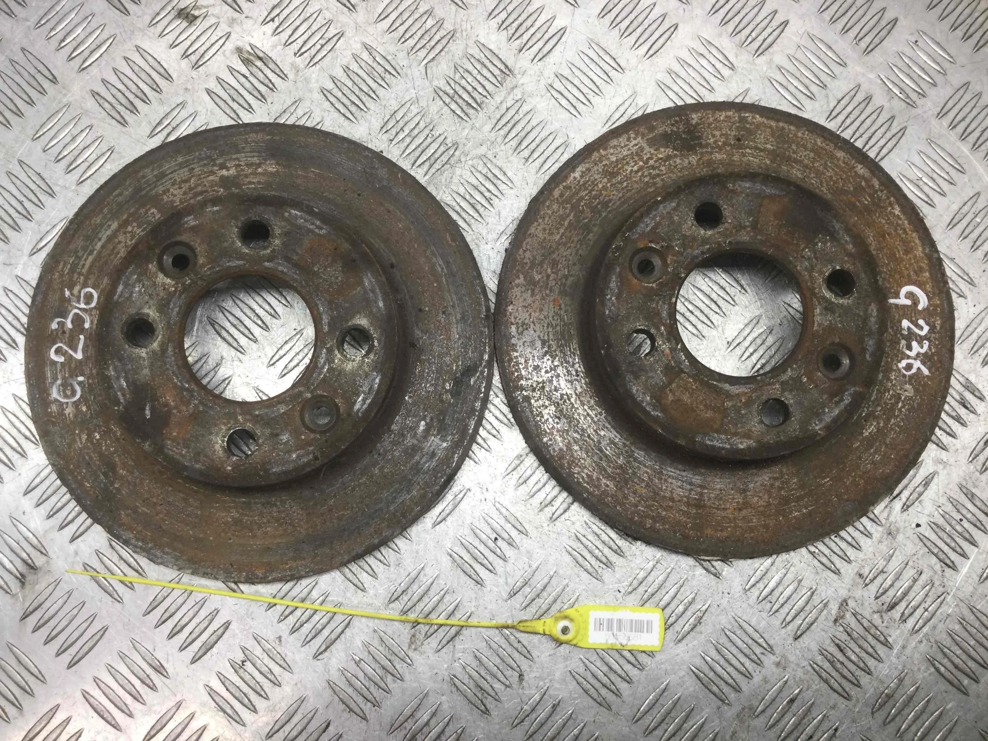 Диск тормозной задний Audi A6 C5/4B (1997-2004) дизель 2.5 TDI Автомат Универсал