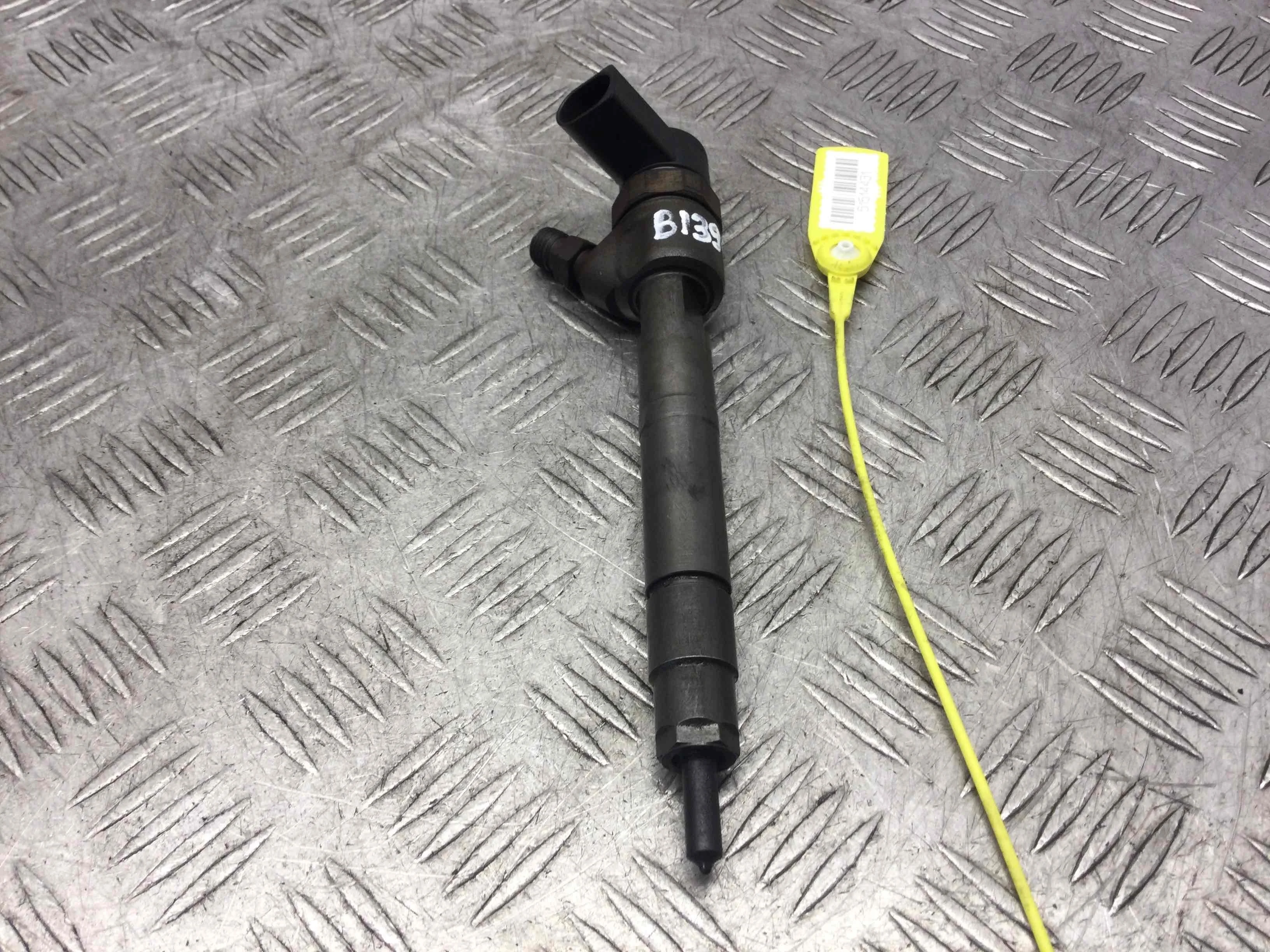 Форсунка Mercedes C-klasse W203/S203/CL203 (2000-2004) дизель 2.2 CDI Автомат Седан