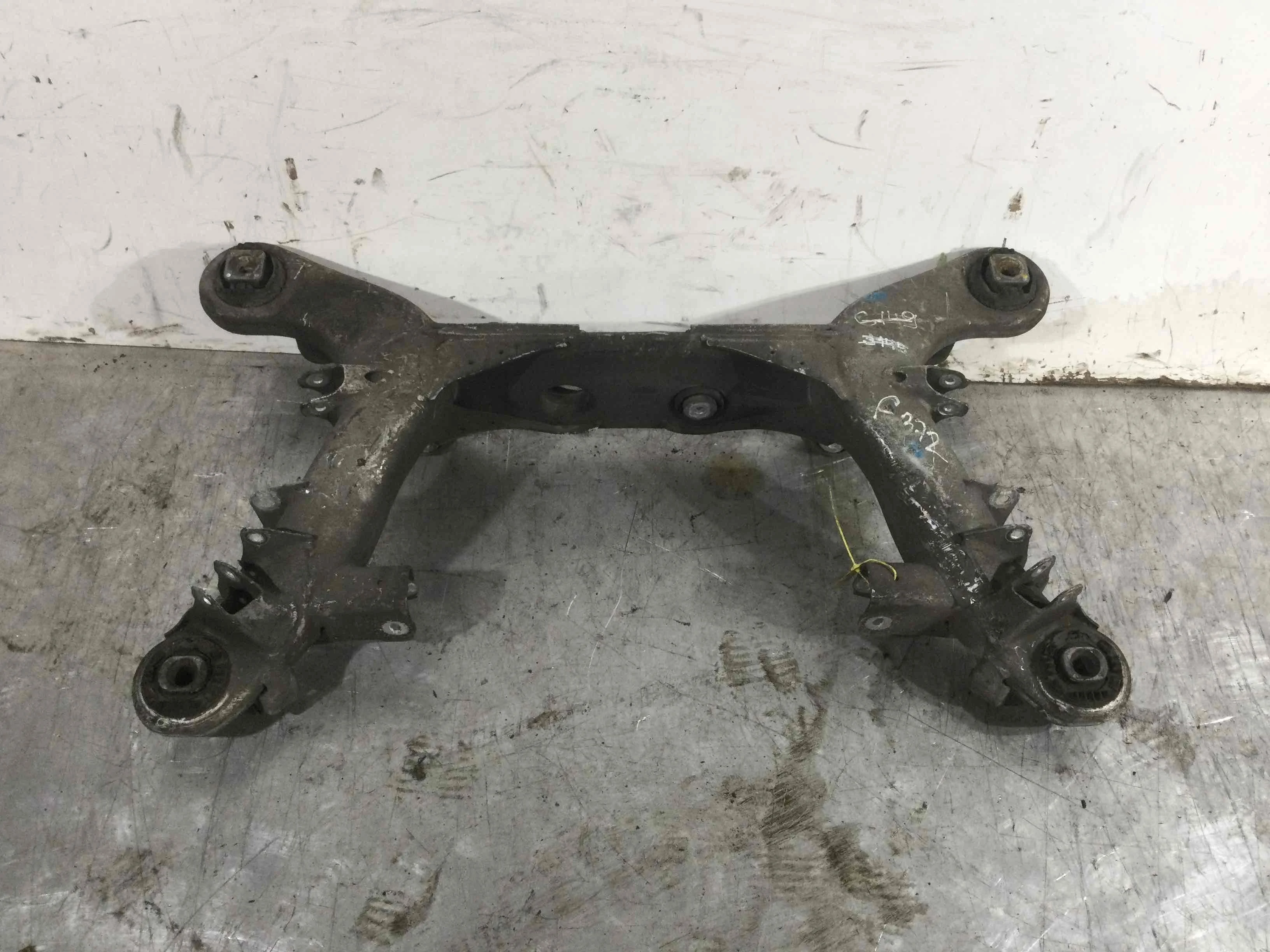 Балка подвески задняя Mercedes E-klasse E-klasse (W211) 2002 - 2009 дизель 2.7 CDI Механика Универсал