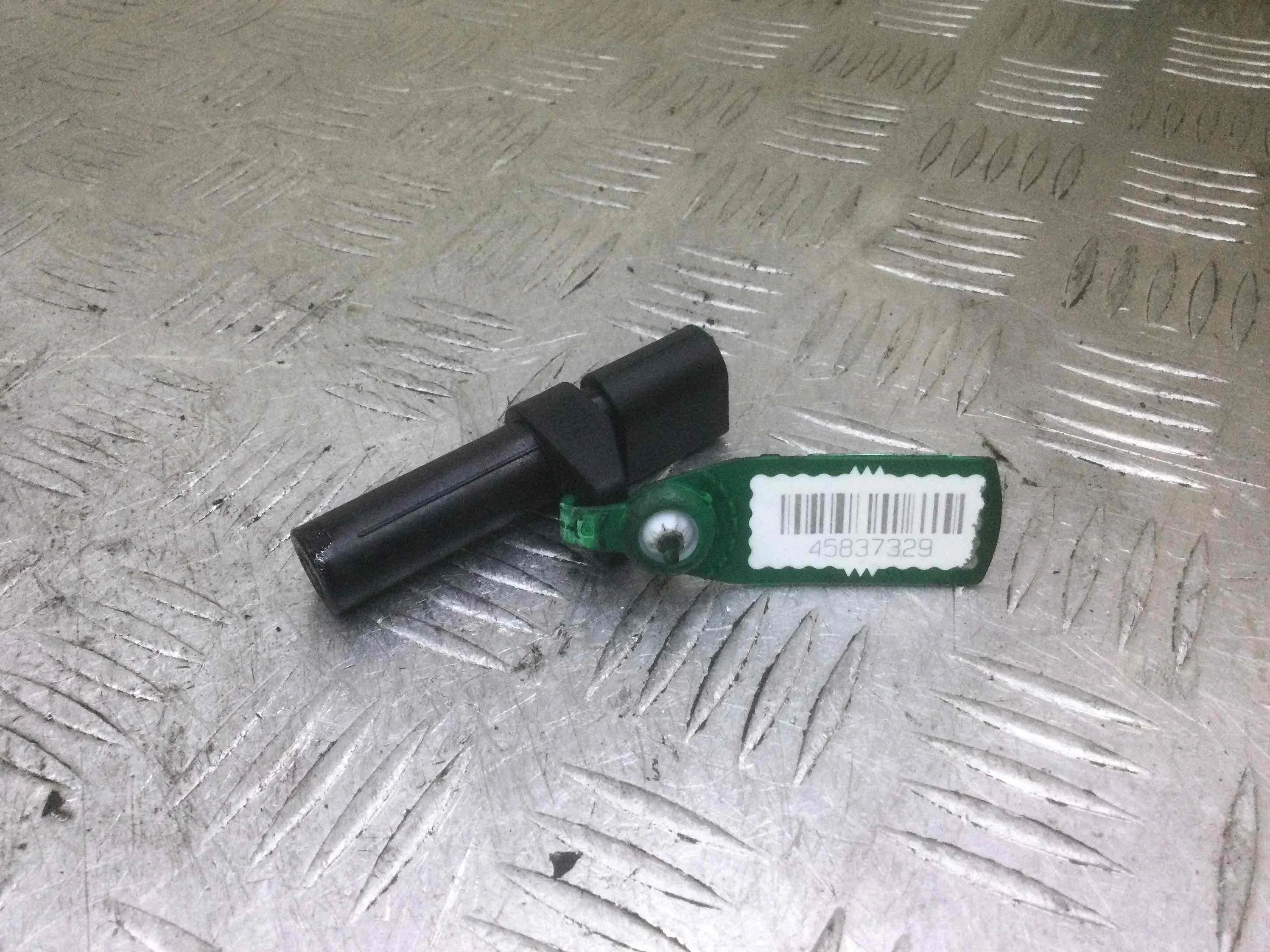 Датчик коленвала Mercedes C-klasse W203/S203/CL203 [рестайлинг] (2004-2007) дизель 2.2 CDI Автомат Седан