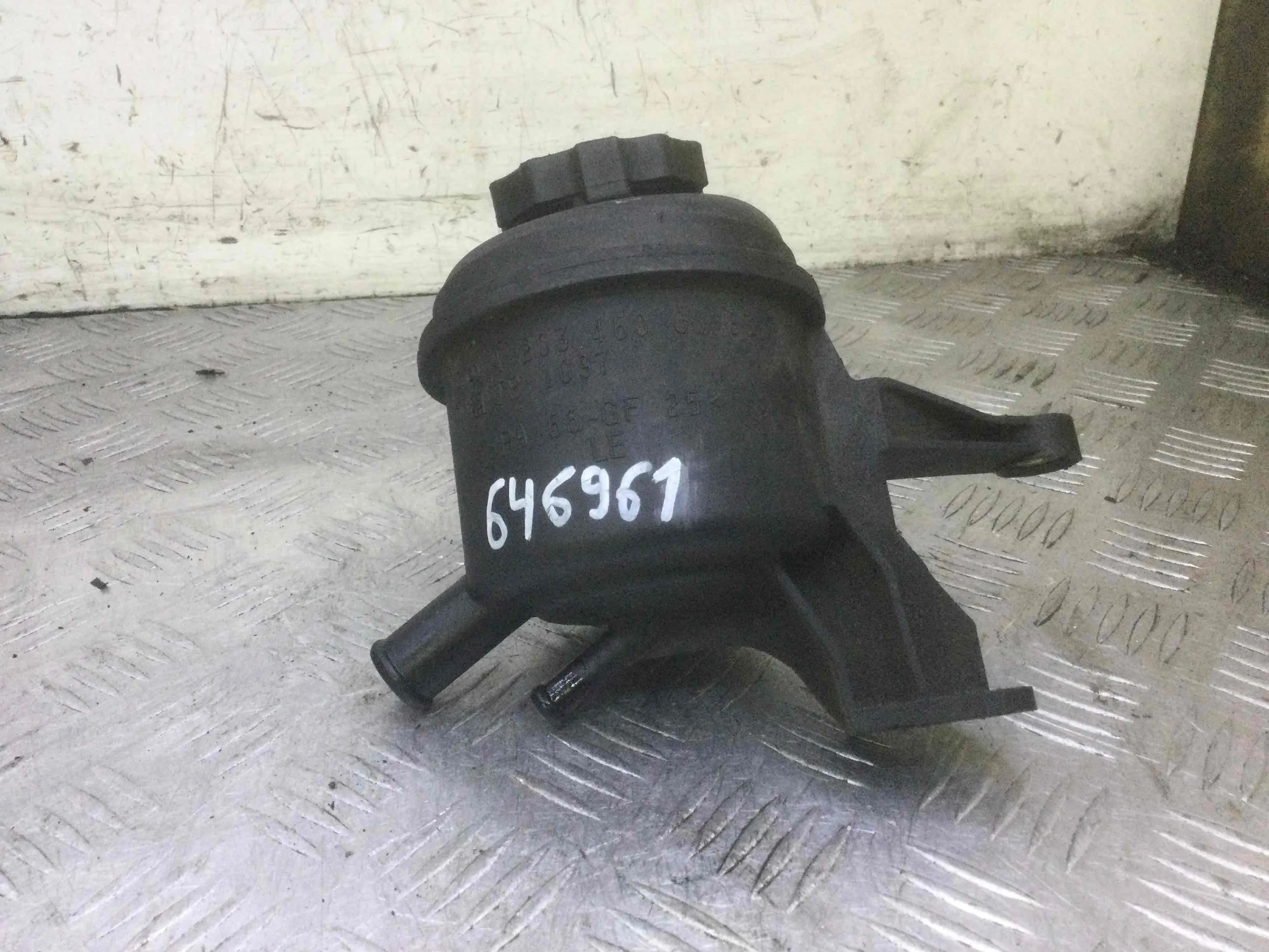 Бачок гидроусилителя Mercedes C-klasse W203/S203/CL203 [рестайлинг] (2004-2007) дизель 2.2 CDI Автомат Седан