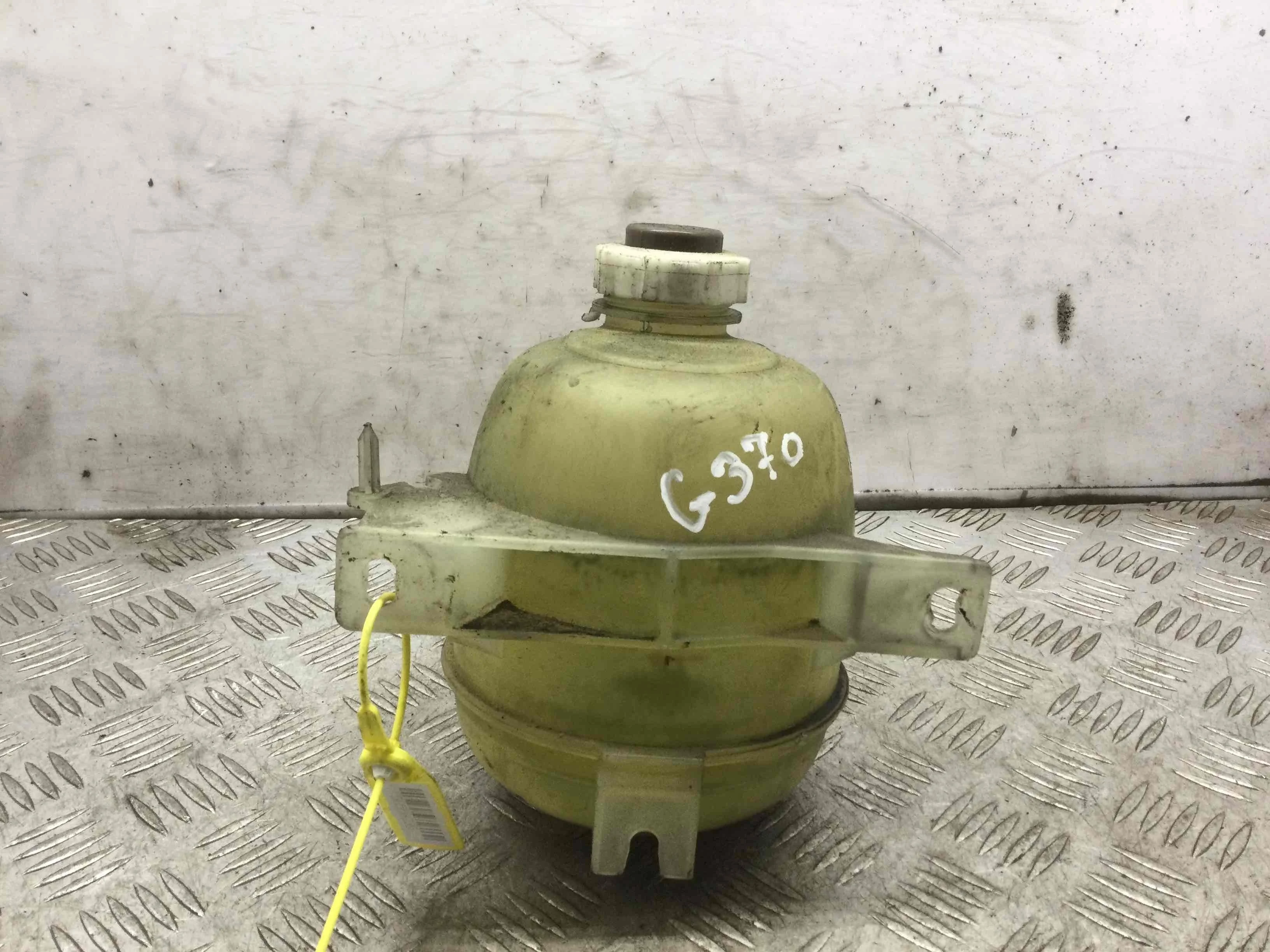 Бачок расширительный Renault Clio 2 поколение (1998-2001) бензин 1.4  Механика Х/б