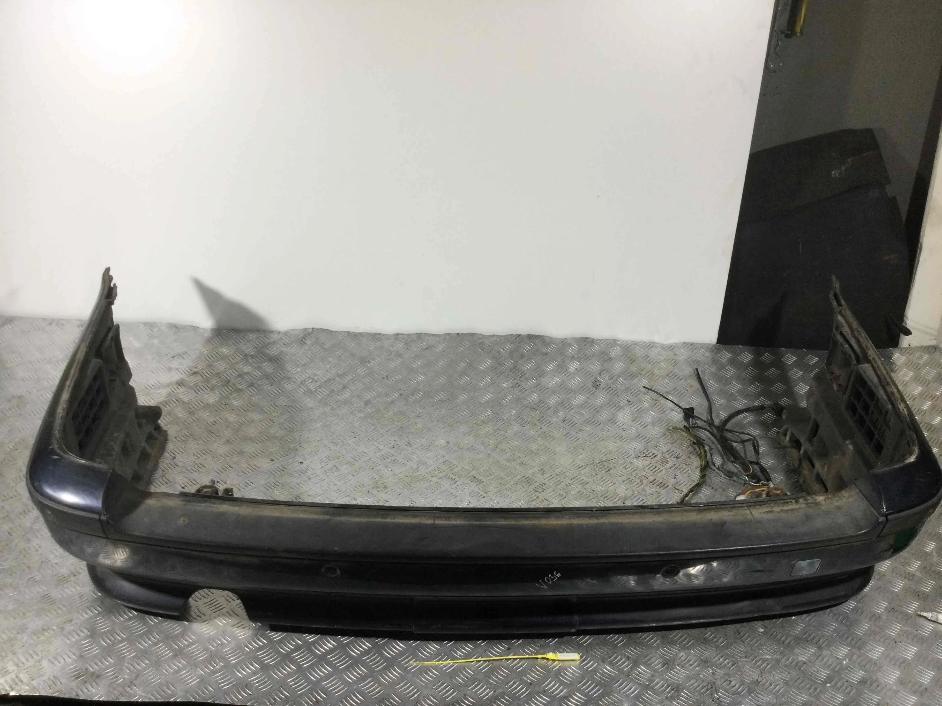 Бампер задний BMW 5-Series 5-Series E39 1995 - 2004 бензин 2.0  Механика Универсал