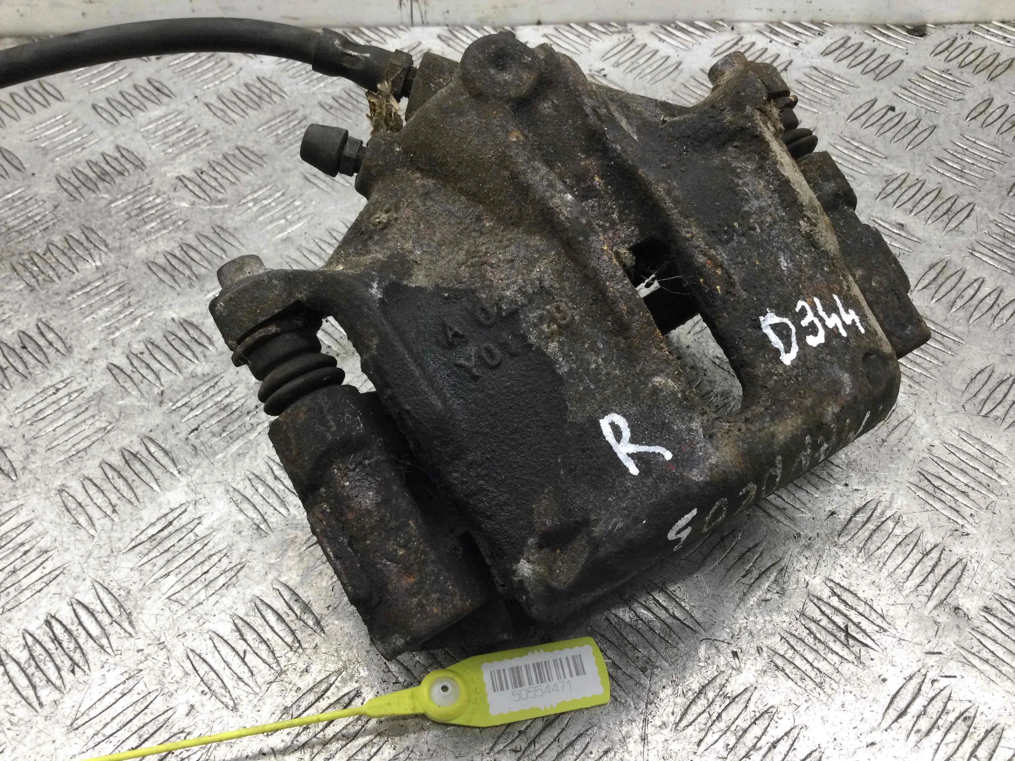 Суппорт передний правый Ford Mondeo 3 поколение [рестайлинг] (2003-2007) бензин 2.0 i Автомат Седан