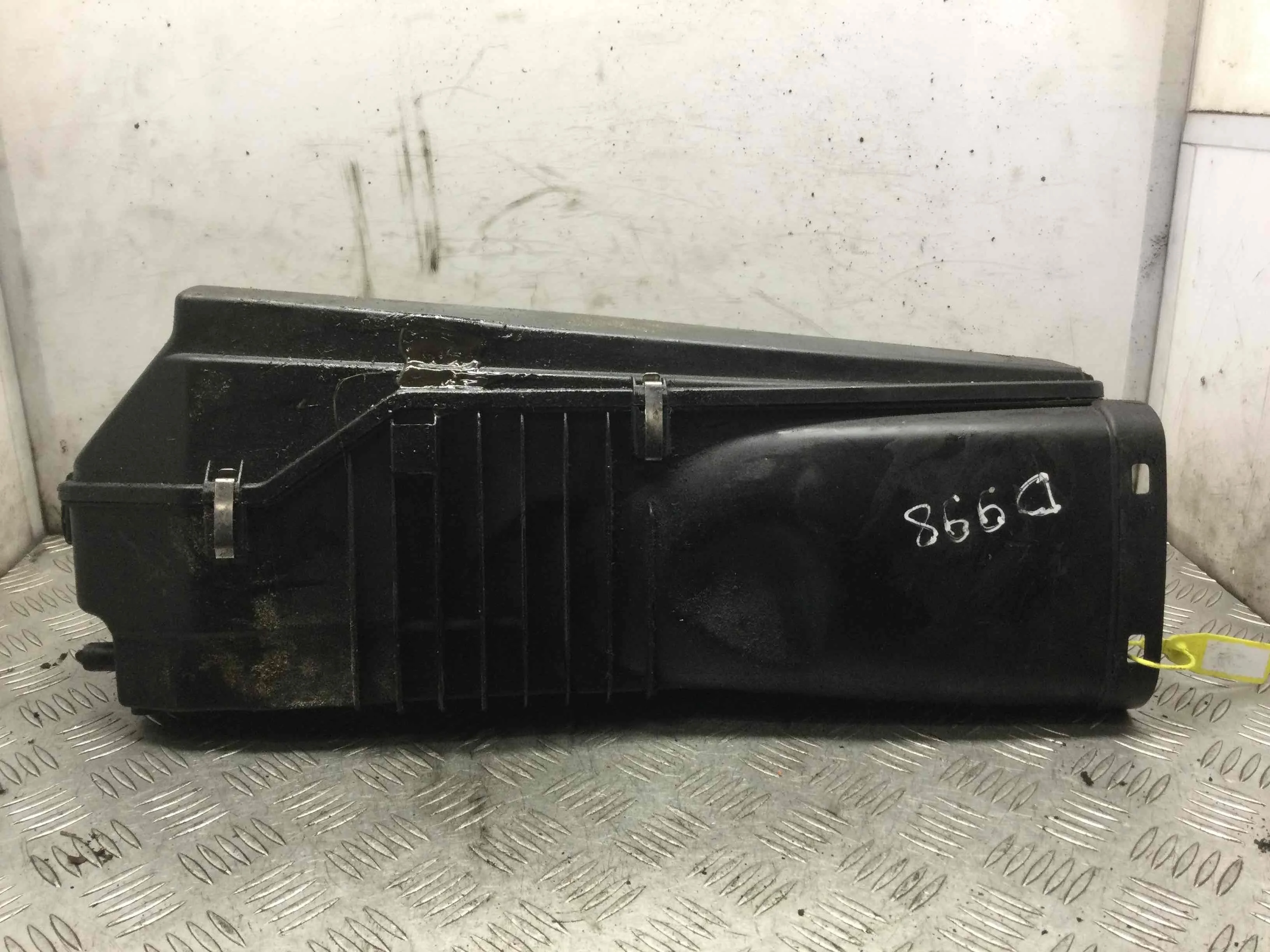 Корпус воздушного фильтра Mercedes C-klasse W203/S203/CL203 (2000-2004) дизель 2.2 CDI Автомат Седан