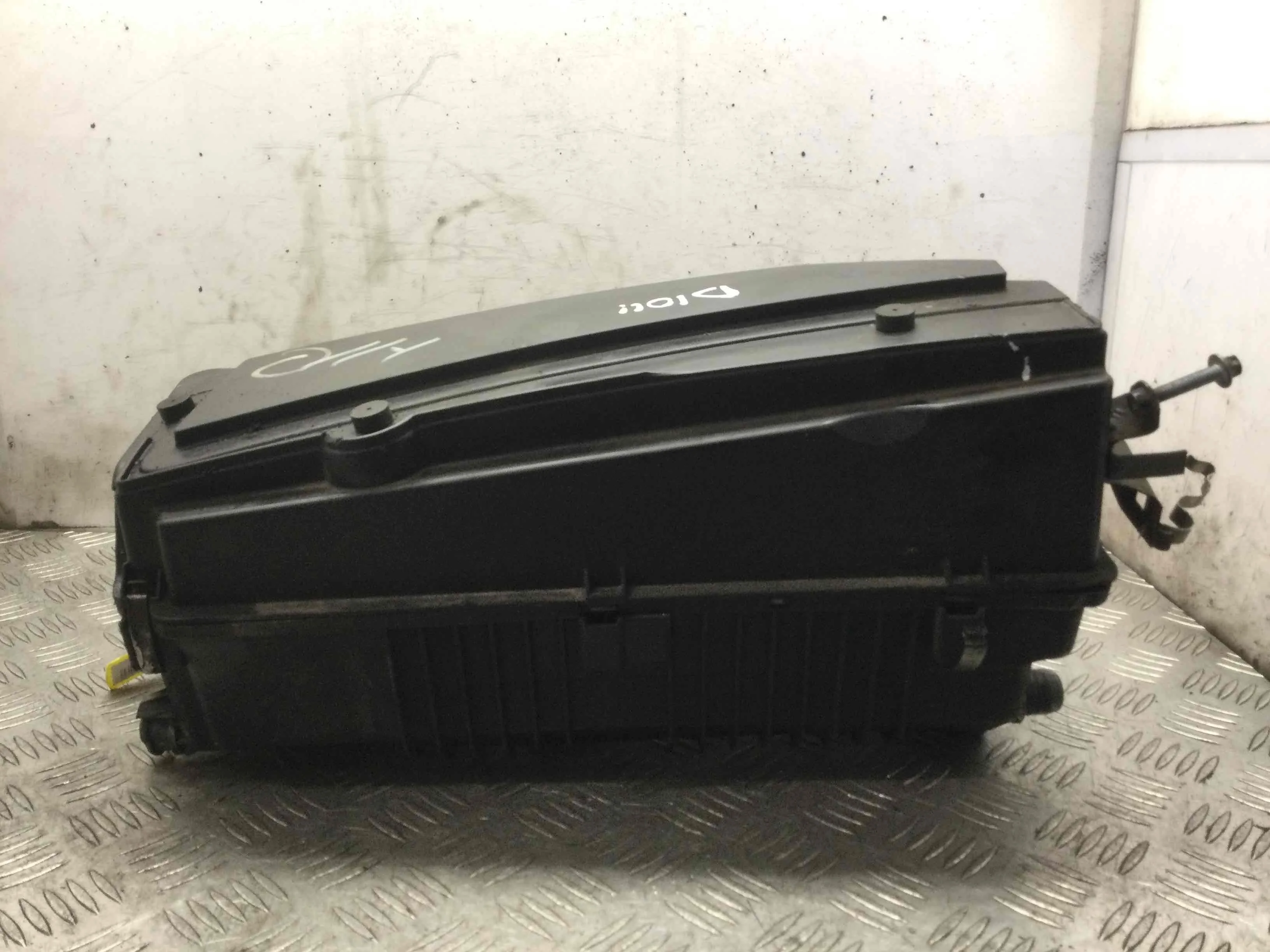 Корпус воздушного фильтра Mercedes C-klasse W203/S203/CL203 (2000-2004) дизель 2.2 CDI Автомат Седан