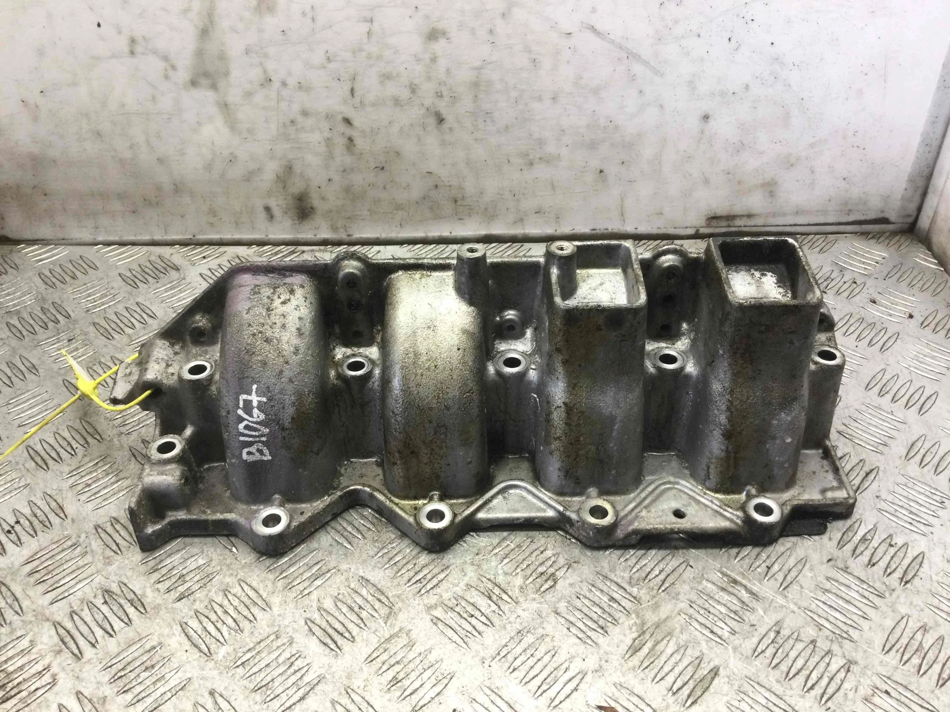 Коллектор впускной Renault Megane 2 поколение [рестайлинг] (2006-2009) бензин 1.6 i Механика Х/б