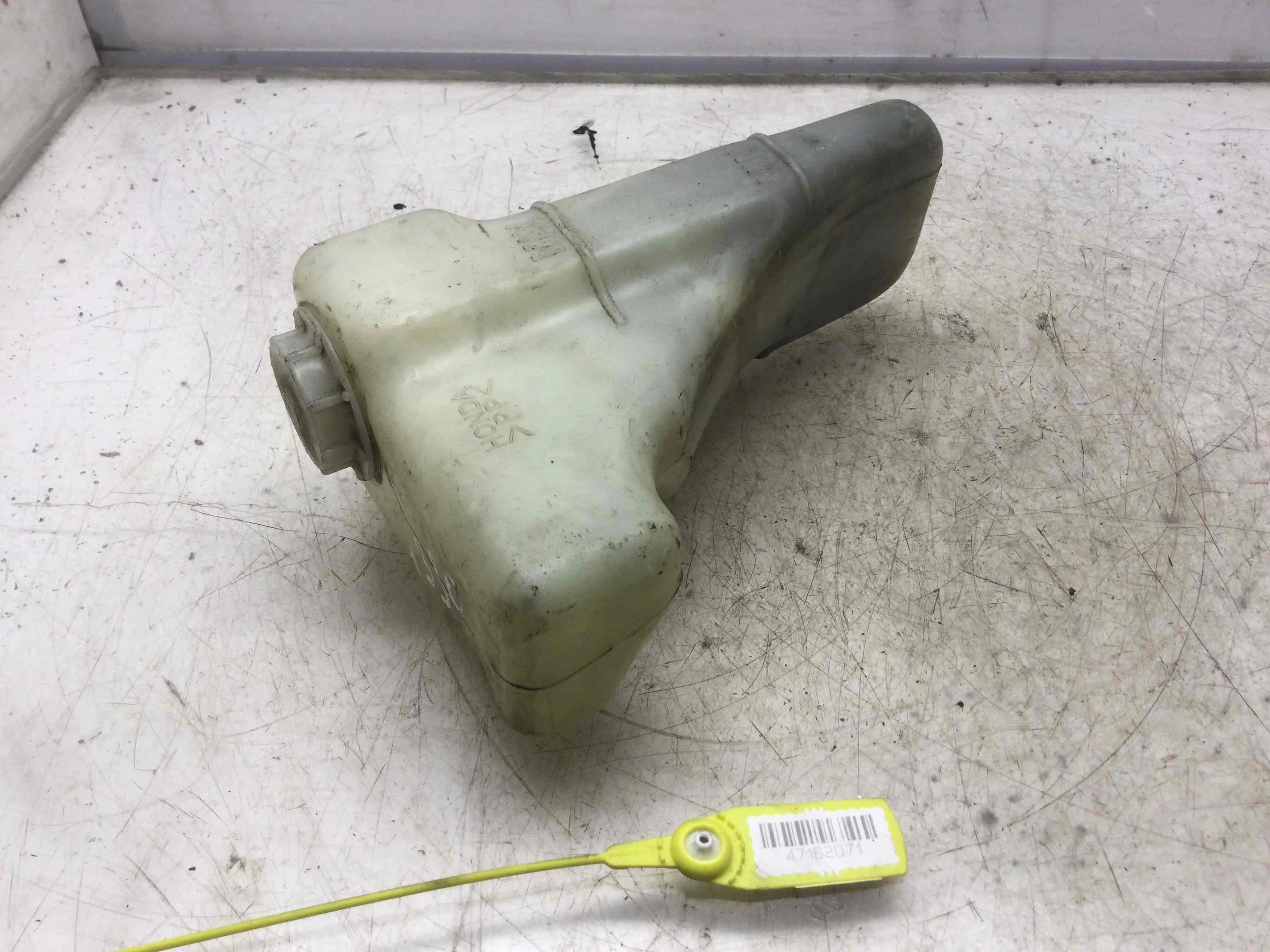 Бачок расширительный Honda Civic Civic VI 1995 - 2001 бензин 1.6  Механика Х/б